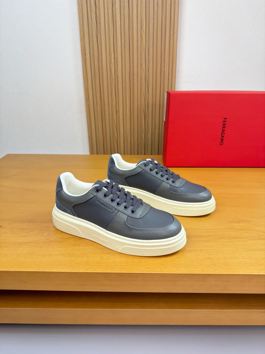 Кроссовки Мужские Salvatore Ferragamo 17042094