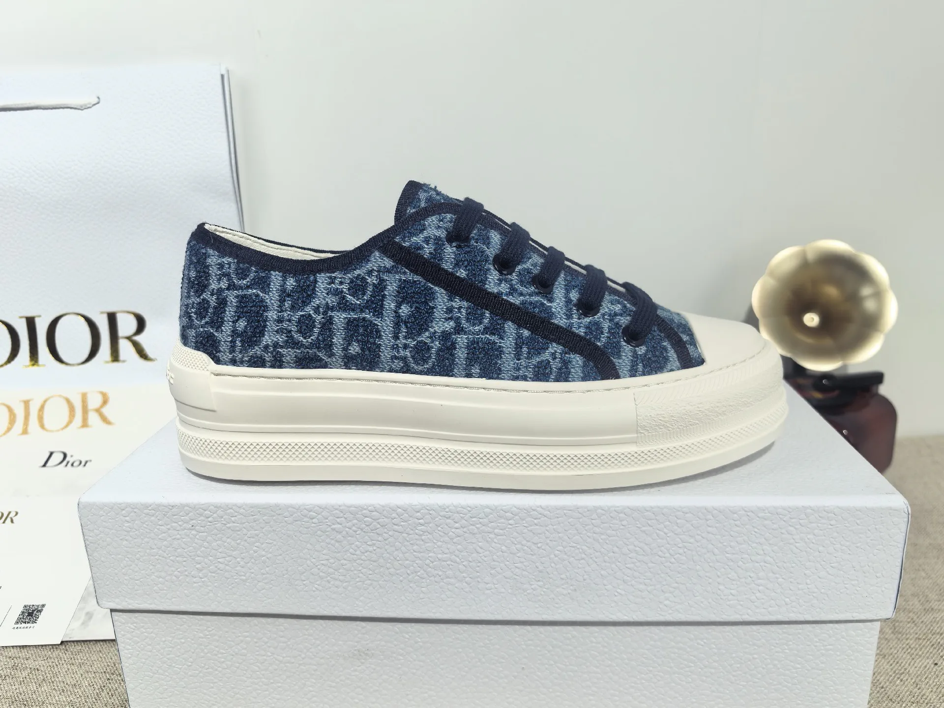 Кроссовки Женские Christian Dior 17988671
