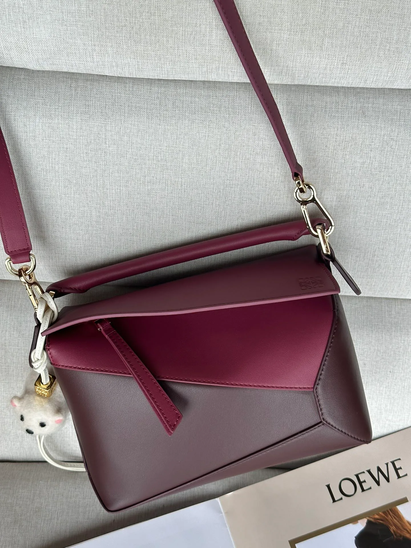 Классические Сумки Женские Loewe 13339535