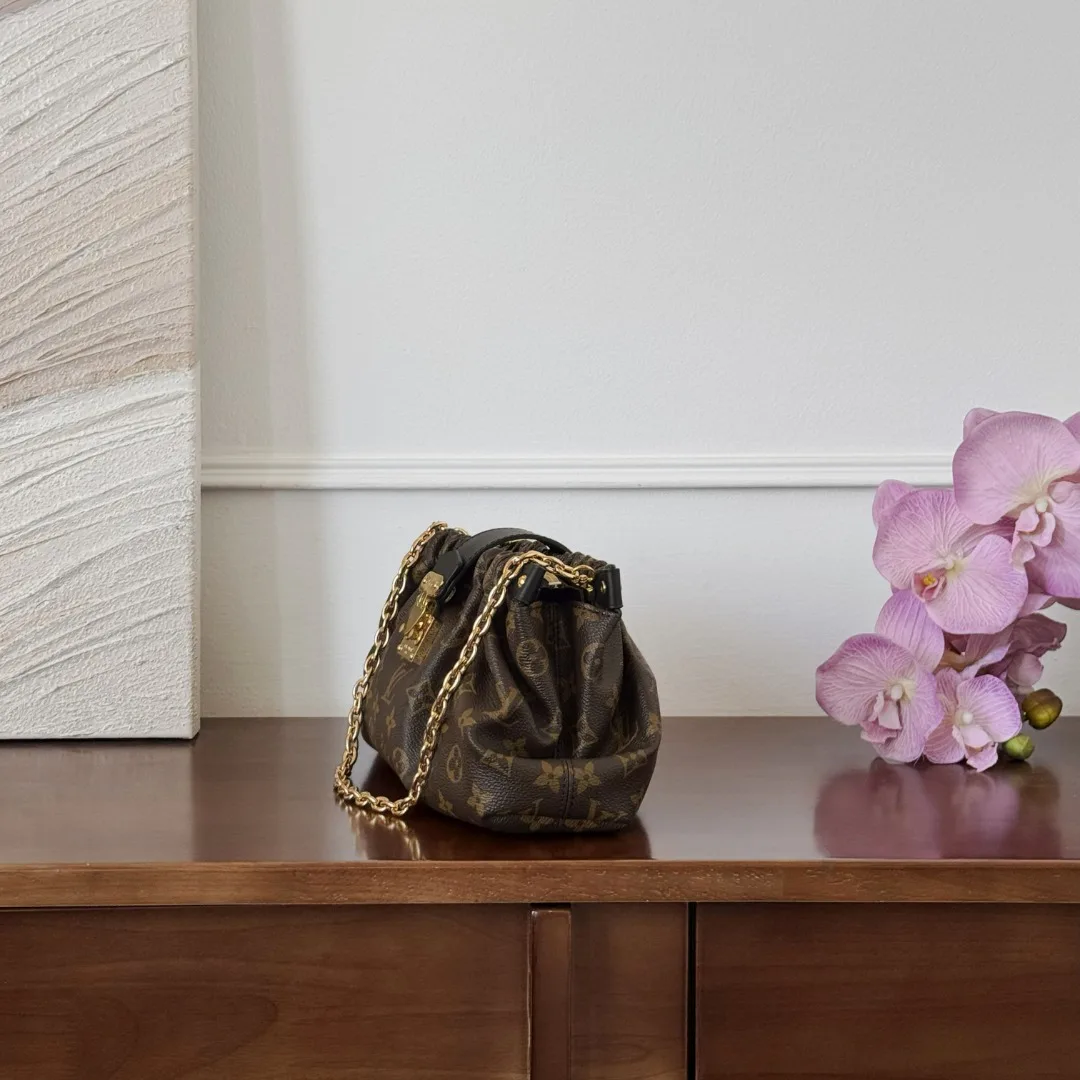 Клатчи Женские Louis Vuitton 1808854