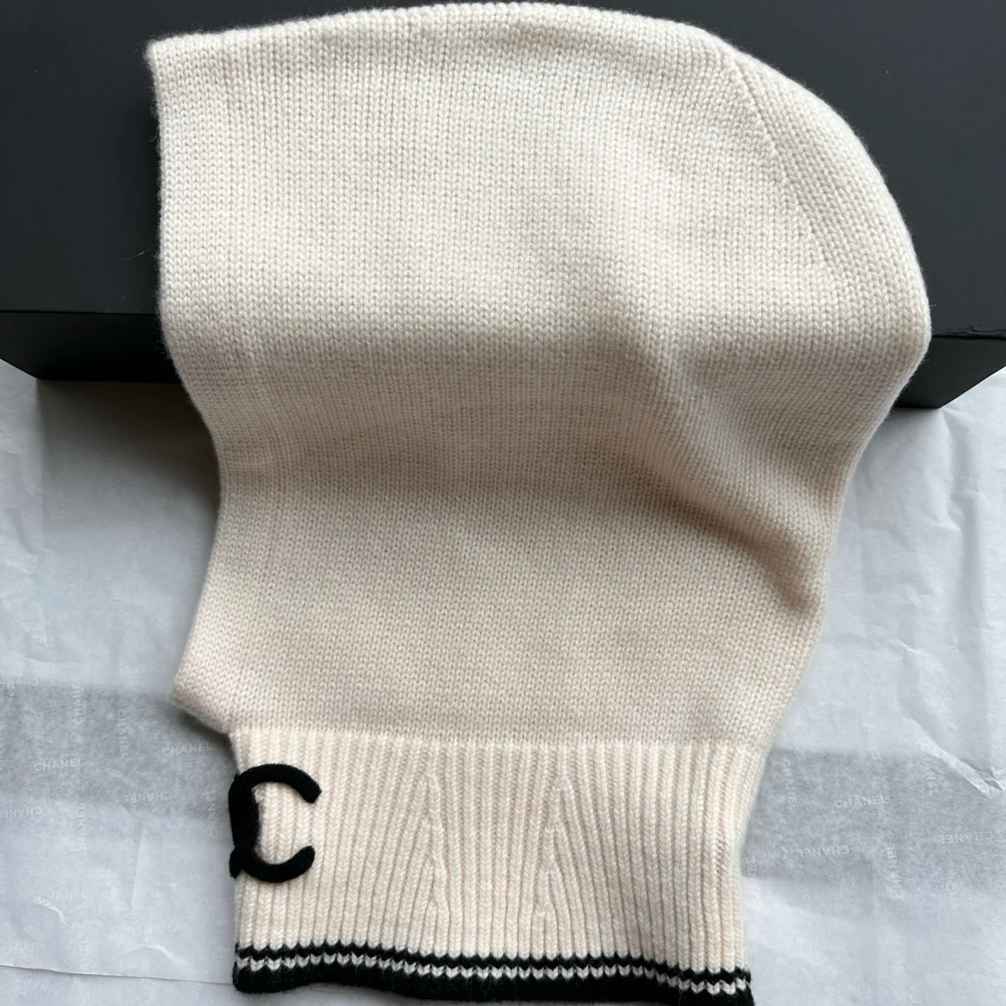 Головные Уборы Chanel 18347838