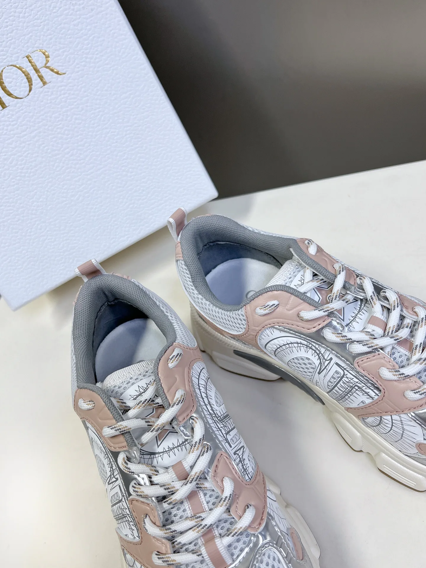 Кроссовки Женские Christian Dior 17978175