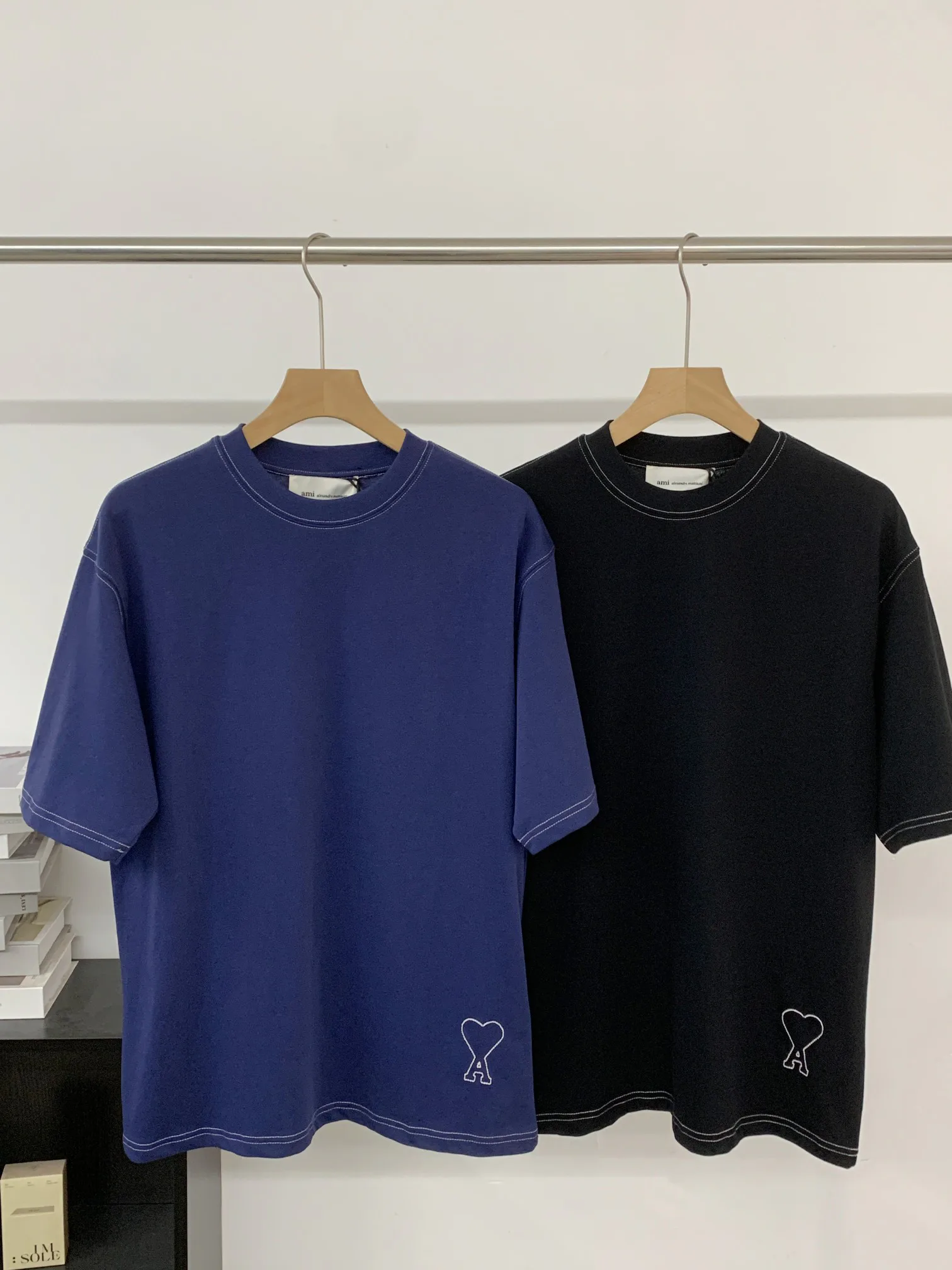 Футболки Женские Ami Paris 12212855