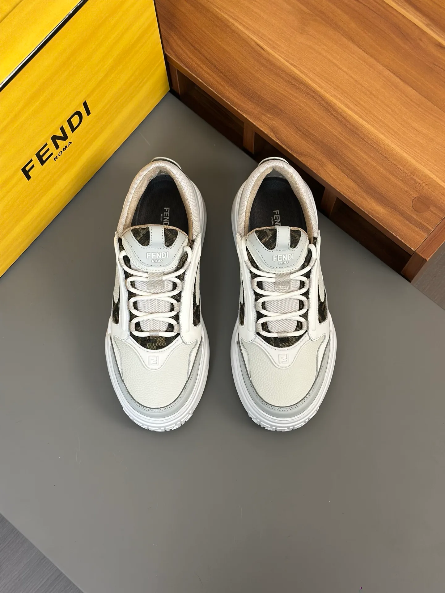 Кроссовки Мужские Fendi 31697