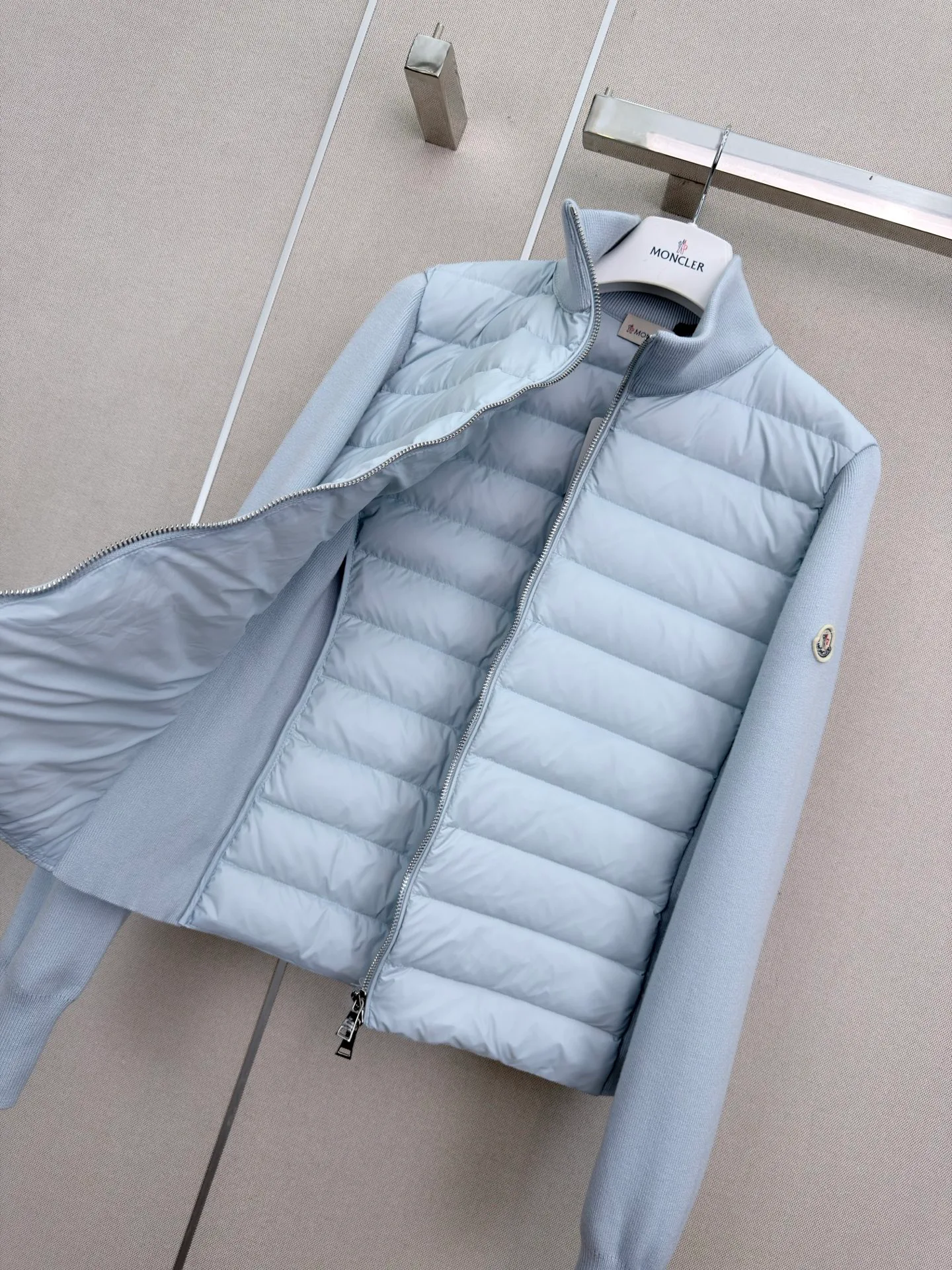 Куртки И Пуховики Женские Moncler 19181937
