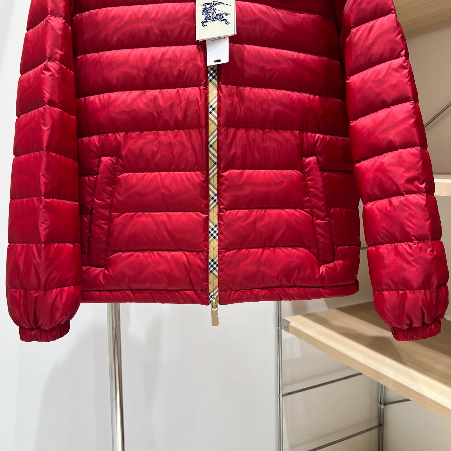 Куртки И Пуховики Женские Burberry 18110901