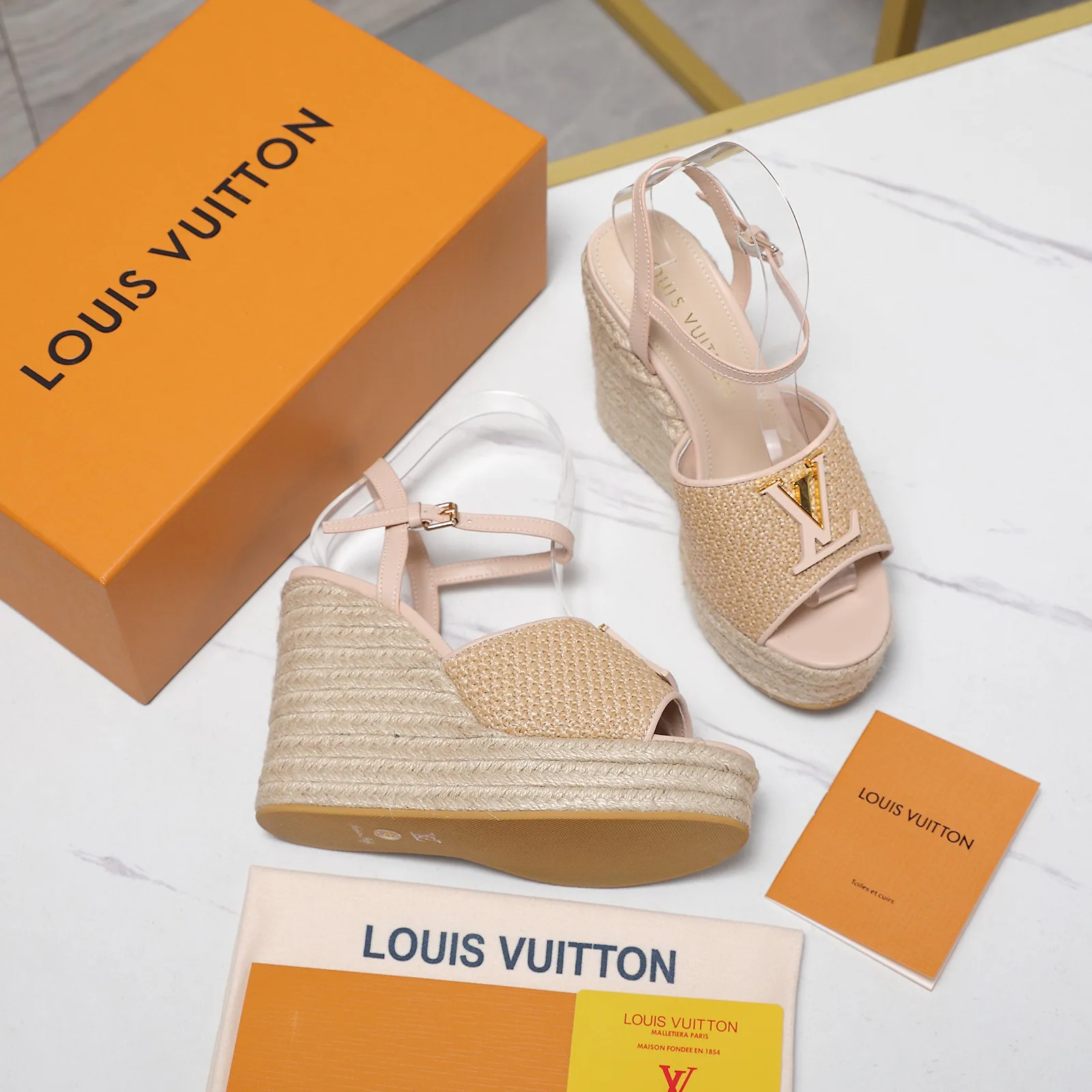 Босоножки Женские Louis Vuitton 1856178