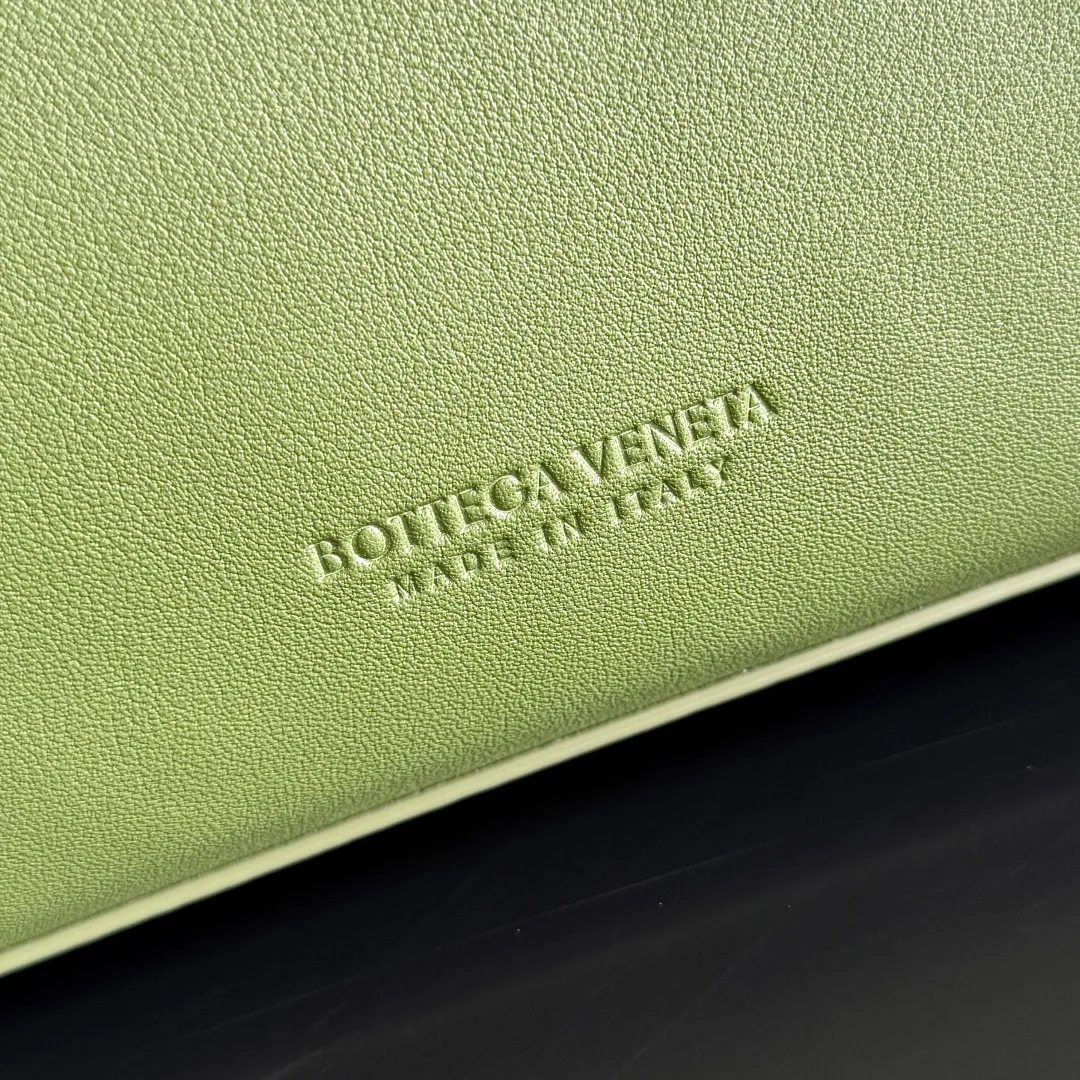 Классические Сумки Женские Bottega Veneta 16878907