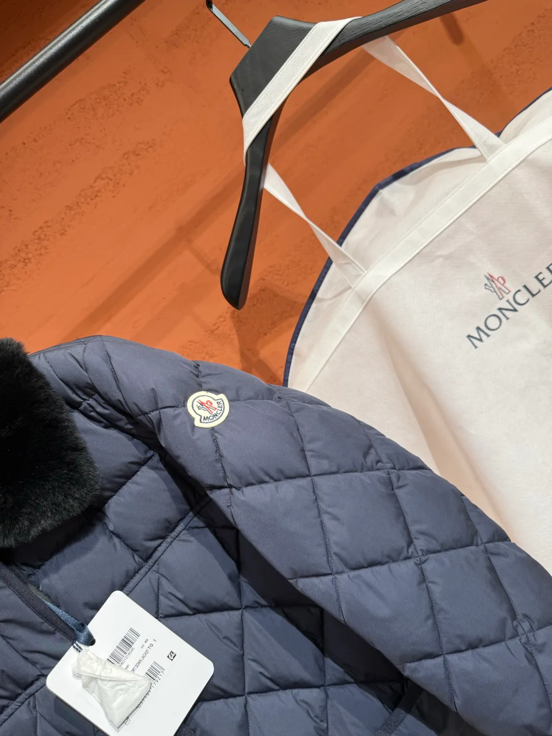 Куртки И Пуховики Женские Moncler 18387743
