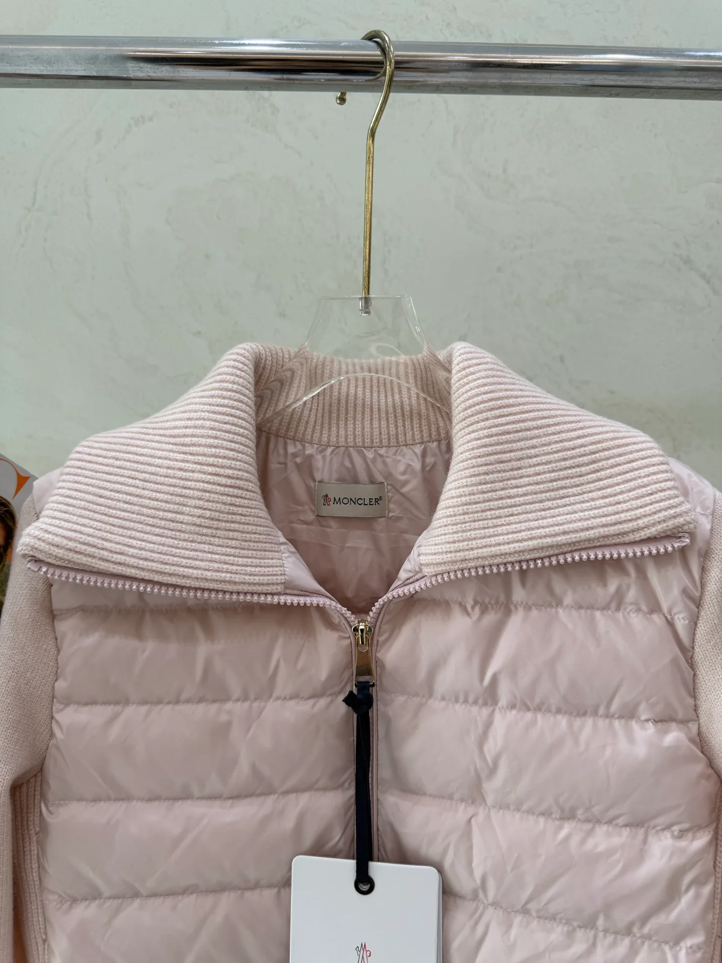 Куртки И Пуховики Женские Moncler 17918881