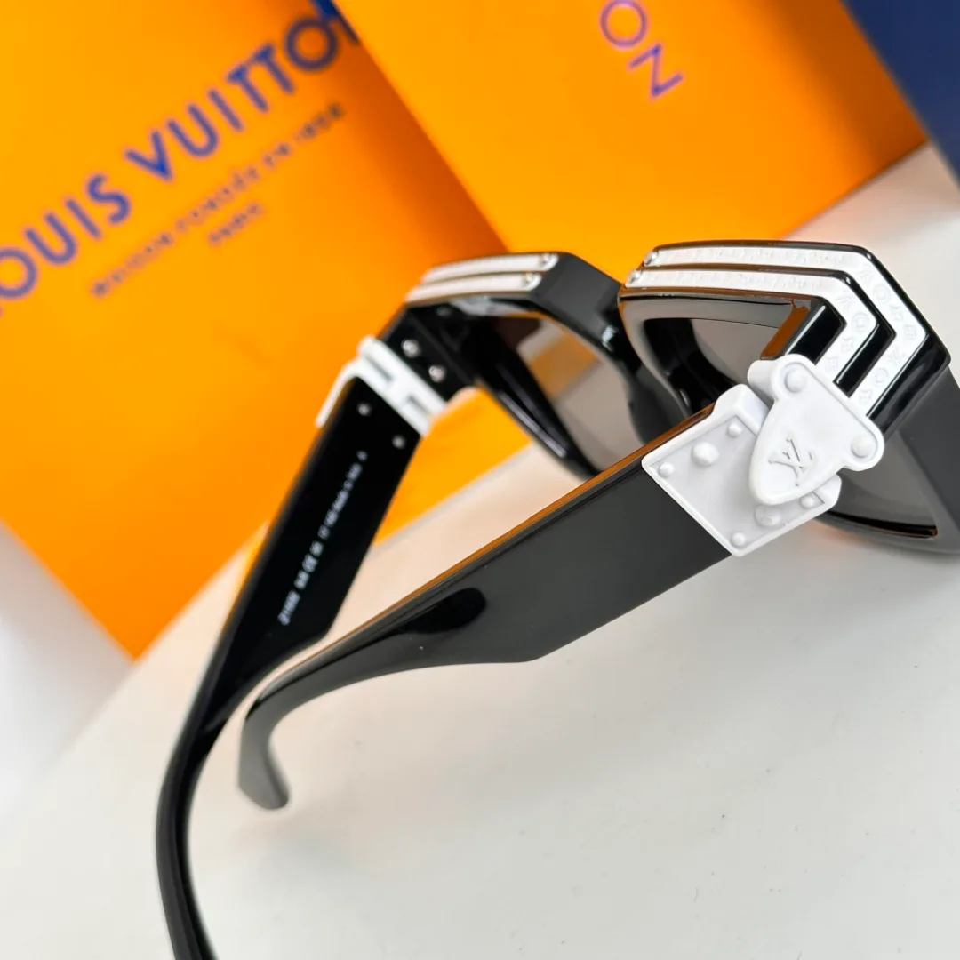 Очки Louis Vuitton 17350191