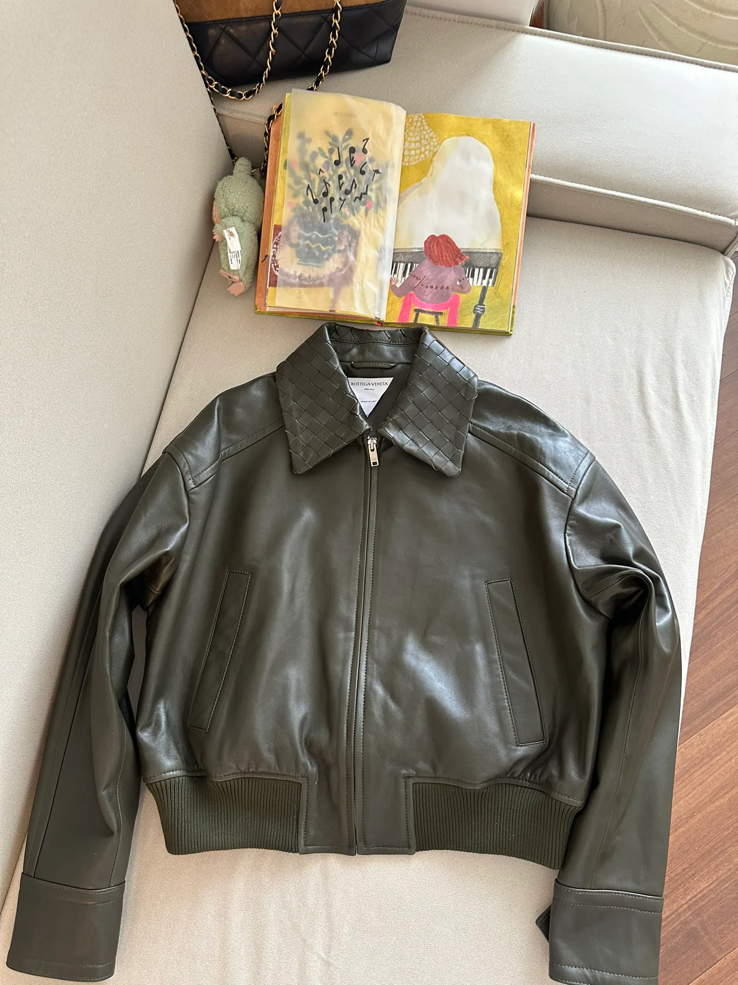 Кожаные Куртки И Дублёнки Женские Bottega Veneta 3567272
