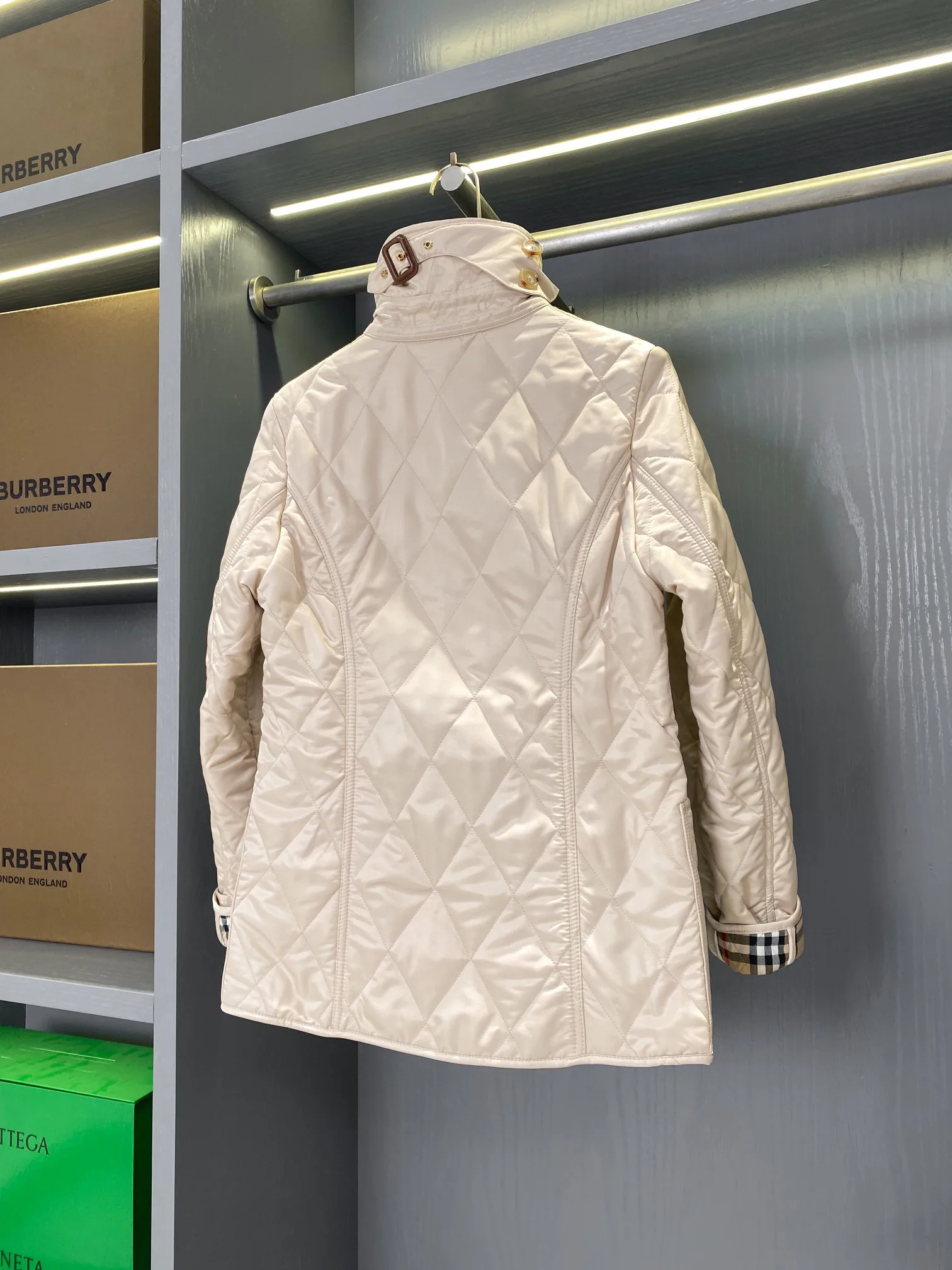 Куртки И Пуховики Женские Burberry 18903184