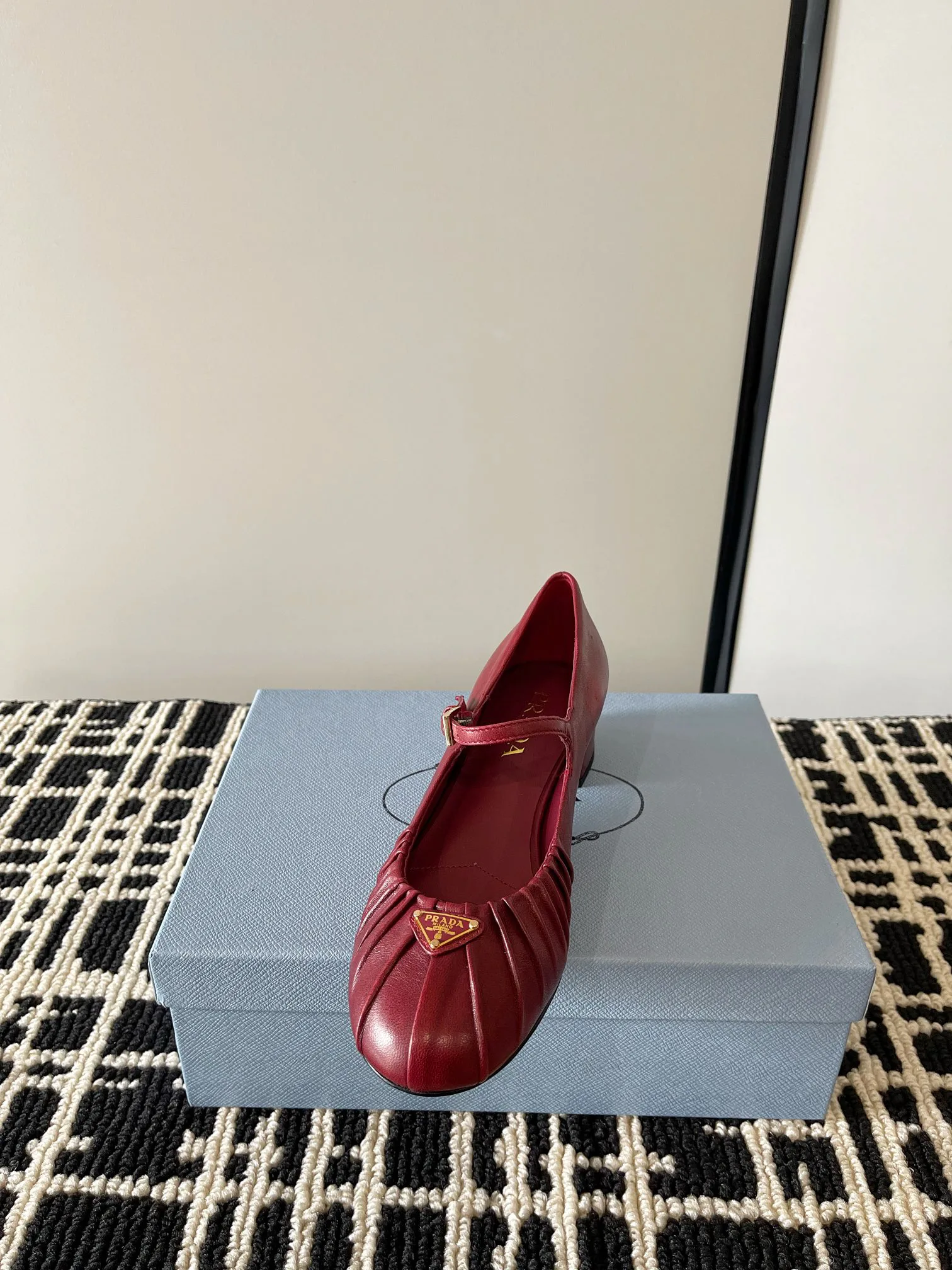 Босоножки Женские Prada 11407429