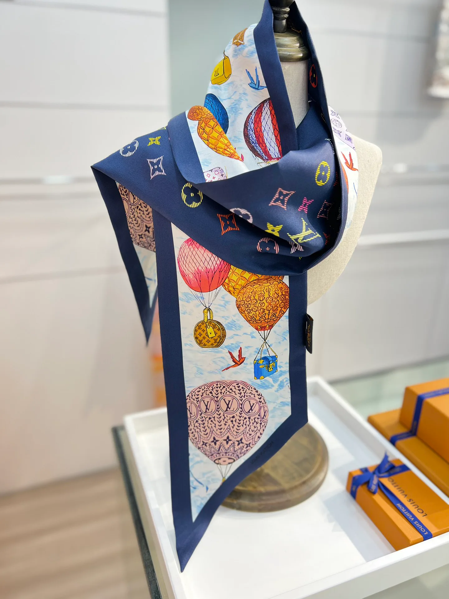 Платки Louis Vuitton 11527431