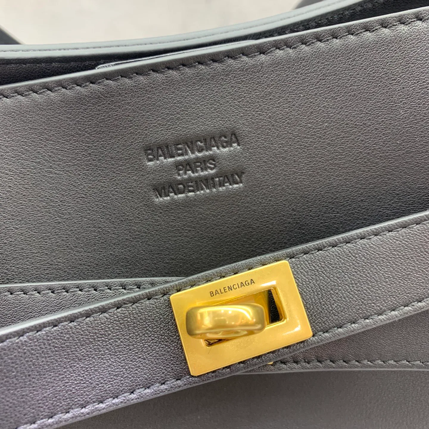 Классические Сумки Женские Balenciaga 11305342