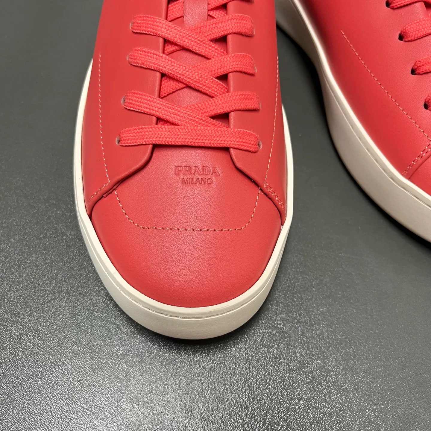 Кроссовки Мужские Prada 16940085