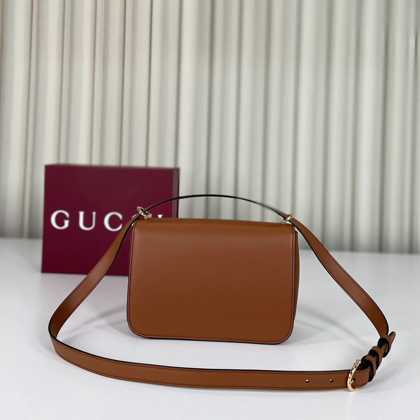 Классические Сумки Женские Gucci 12795287