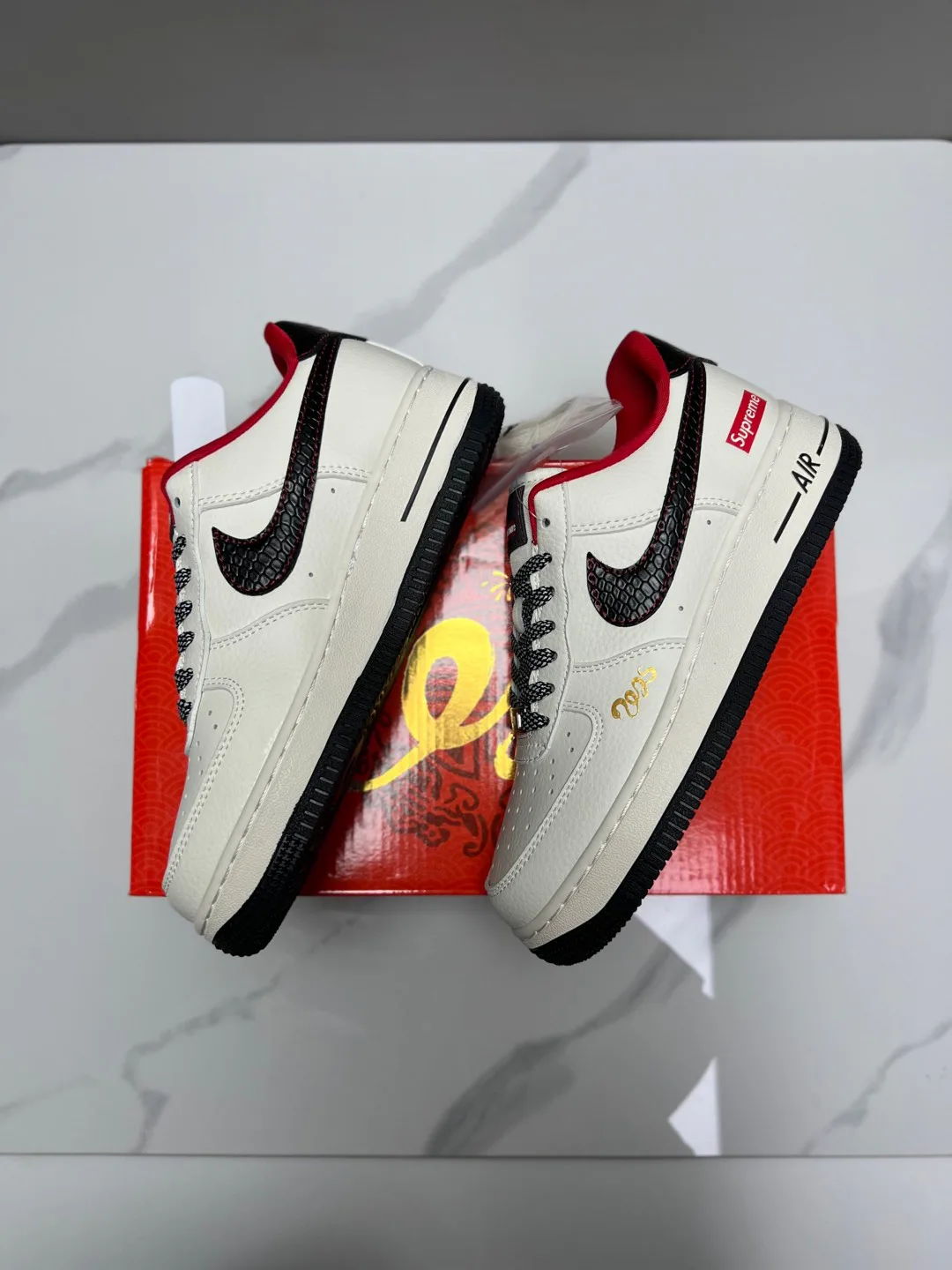 Кроссовки Женские Nike