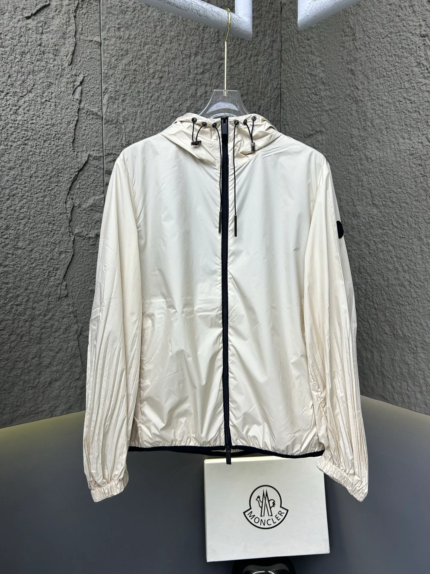 Куртки И Пуховики Женские Moncler 11862658