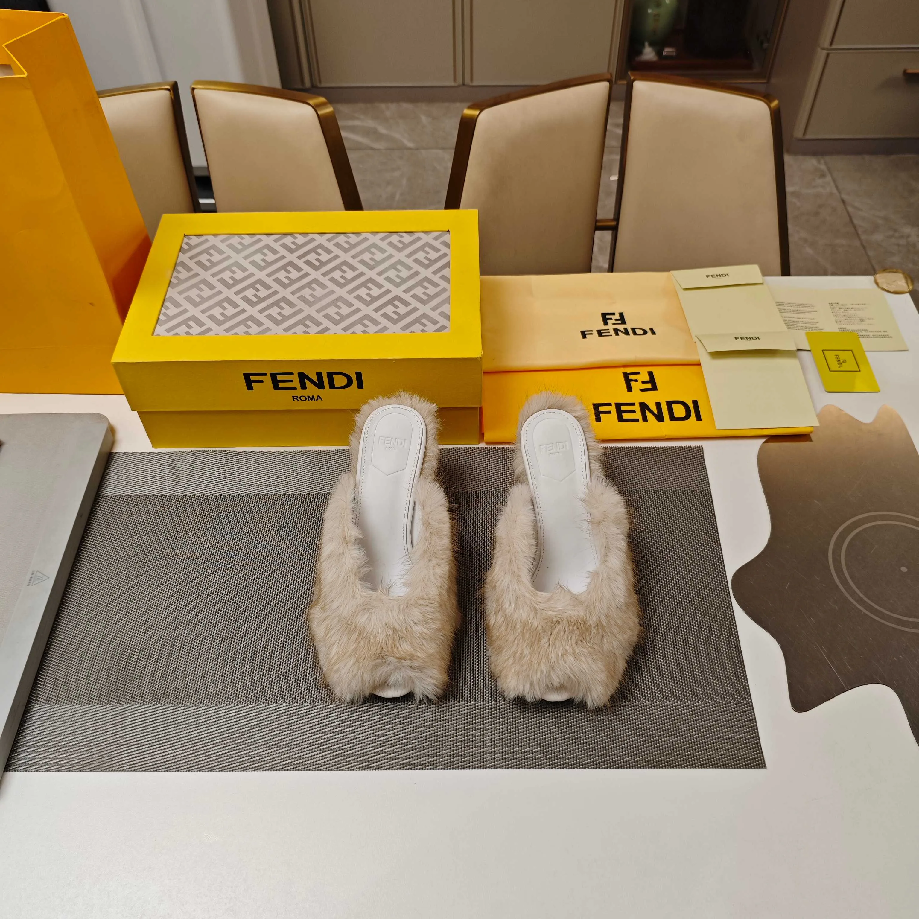 Туфли Женские Fendi 430565