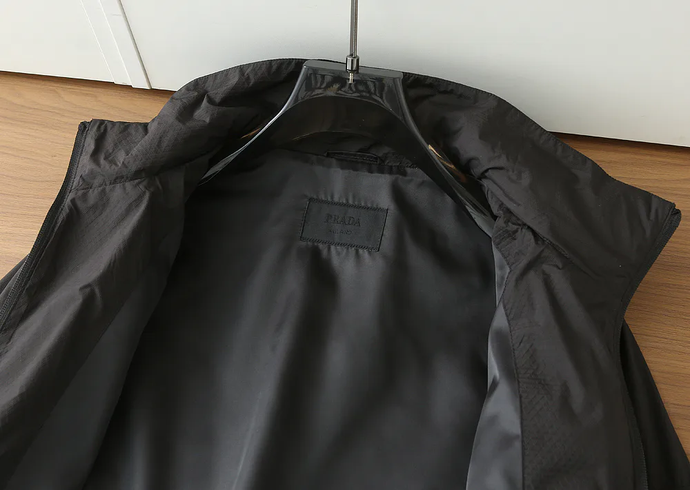 Куртки И Пуховики Мужские Prada 9949818