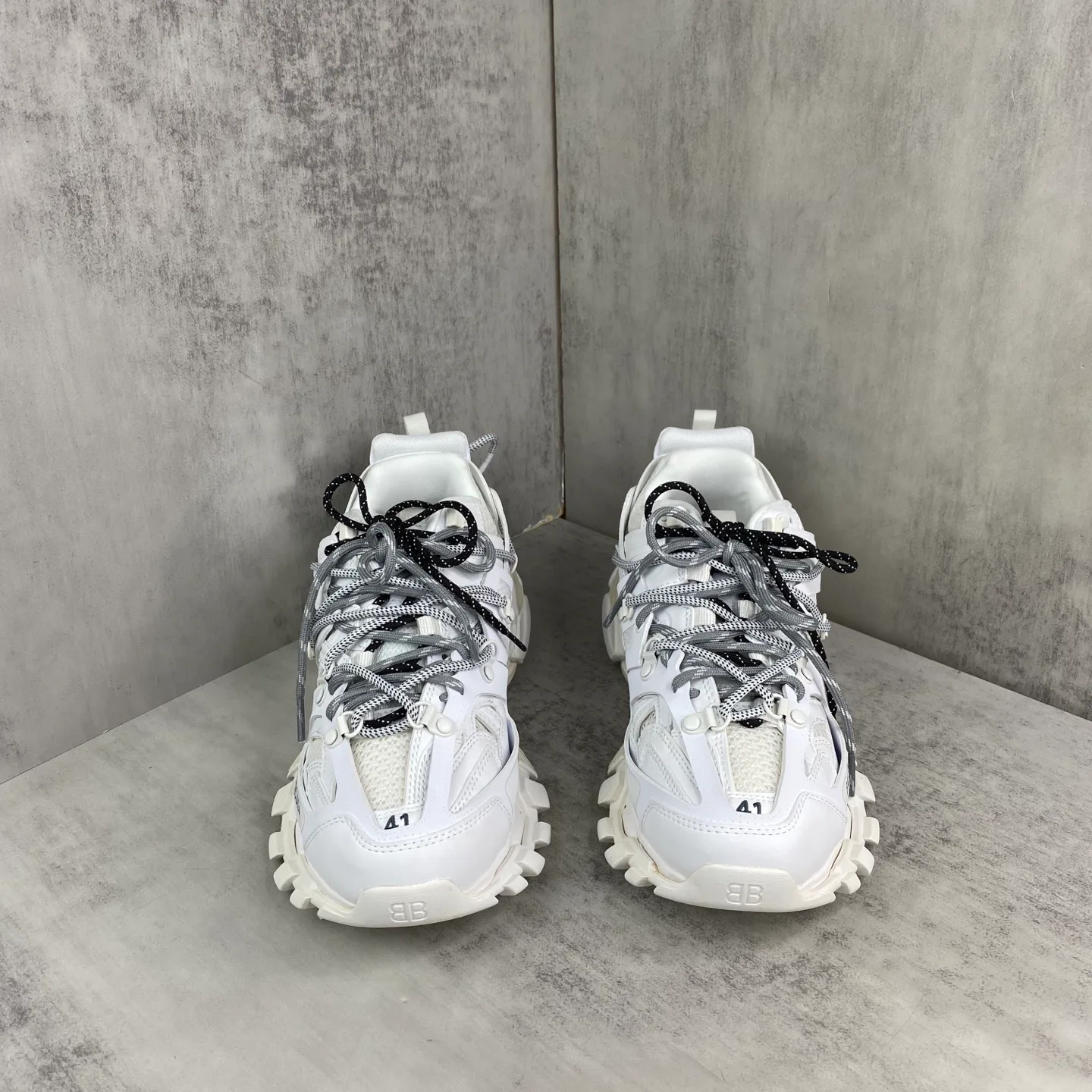 Кроссовки Женские Balenciaga 11705511