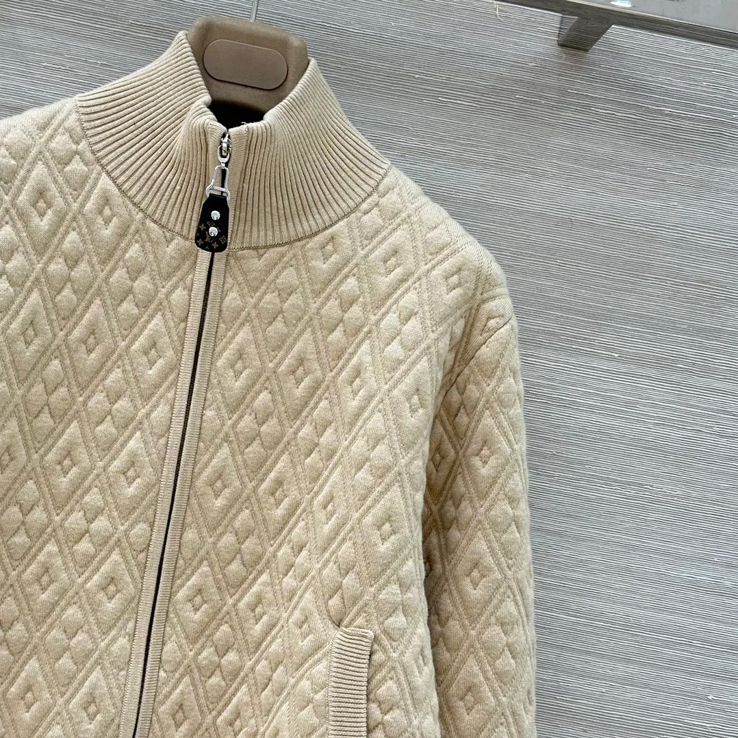 Куртки И Пуховики Женские Louis Vuitton 570974
