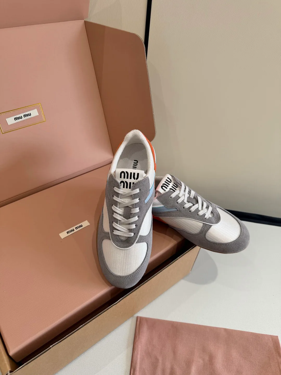 Кроссовки Женские Miu Miu 1866021