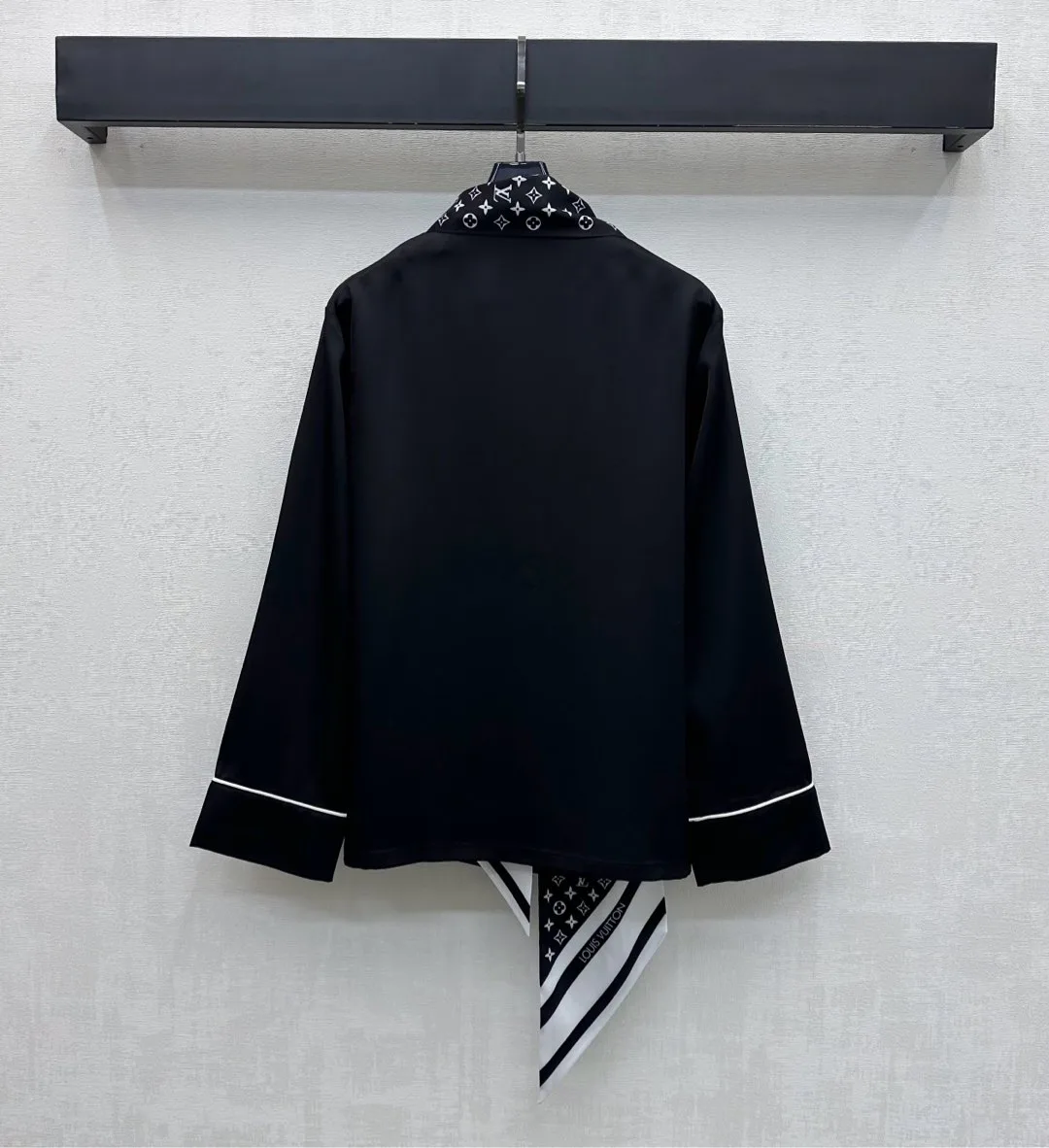 Костюмы Женские Louis Vuitton 1330466