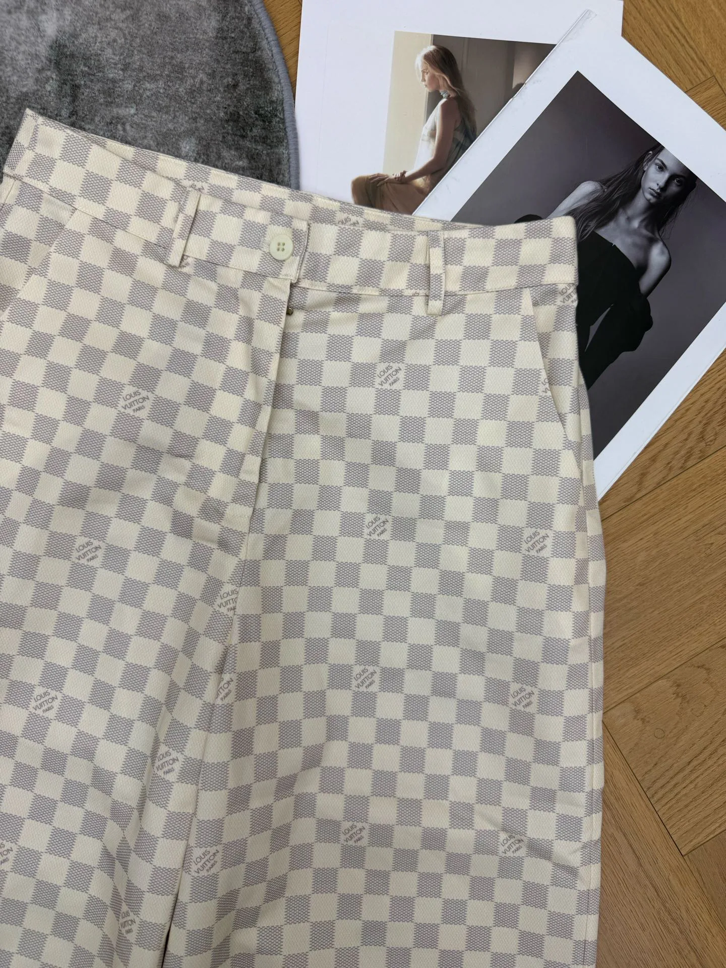 Брюки Женские Louis Vuitton 18348266