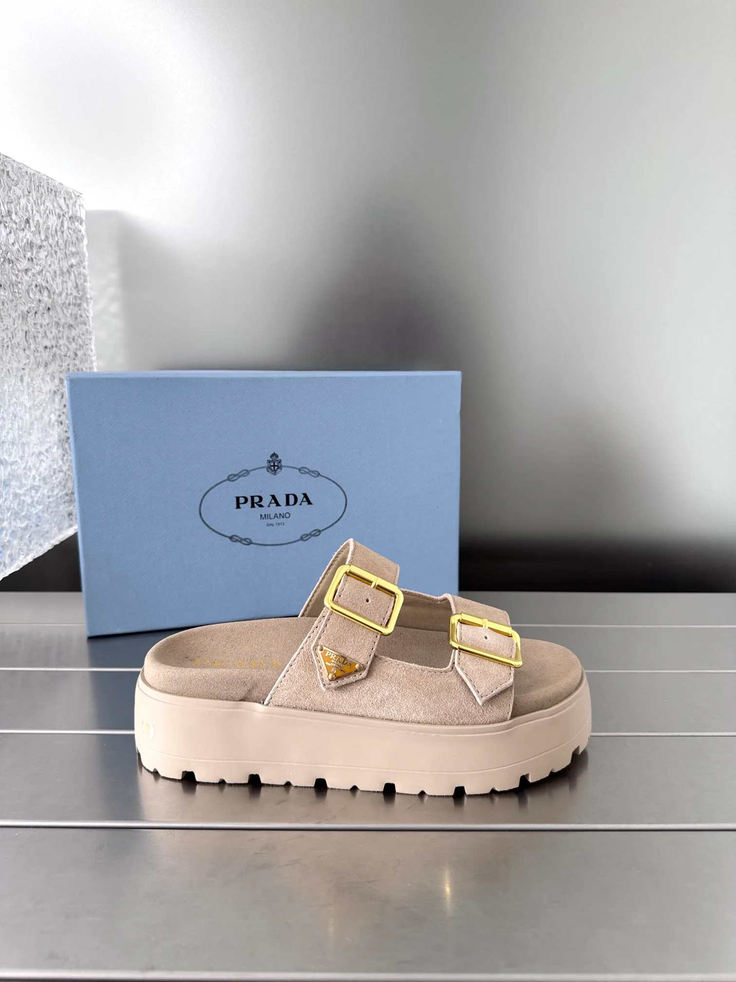 Босоножки Женские Prada 12245188