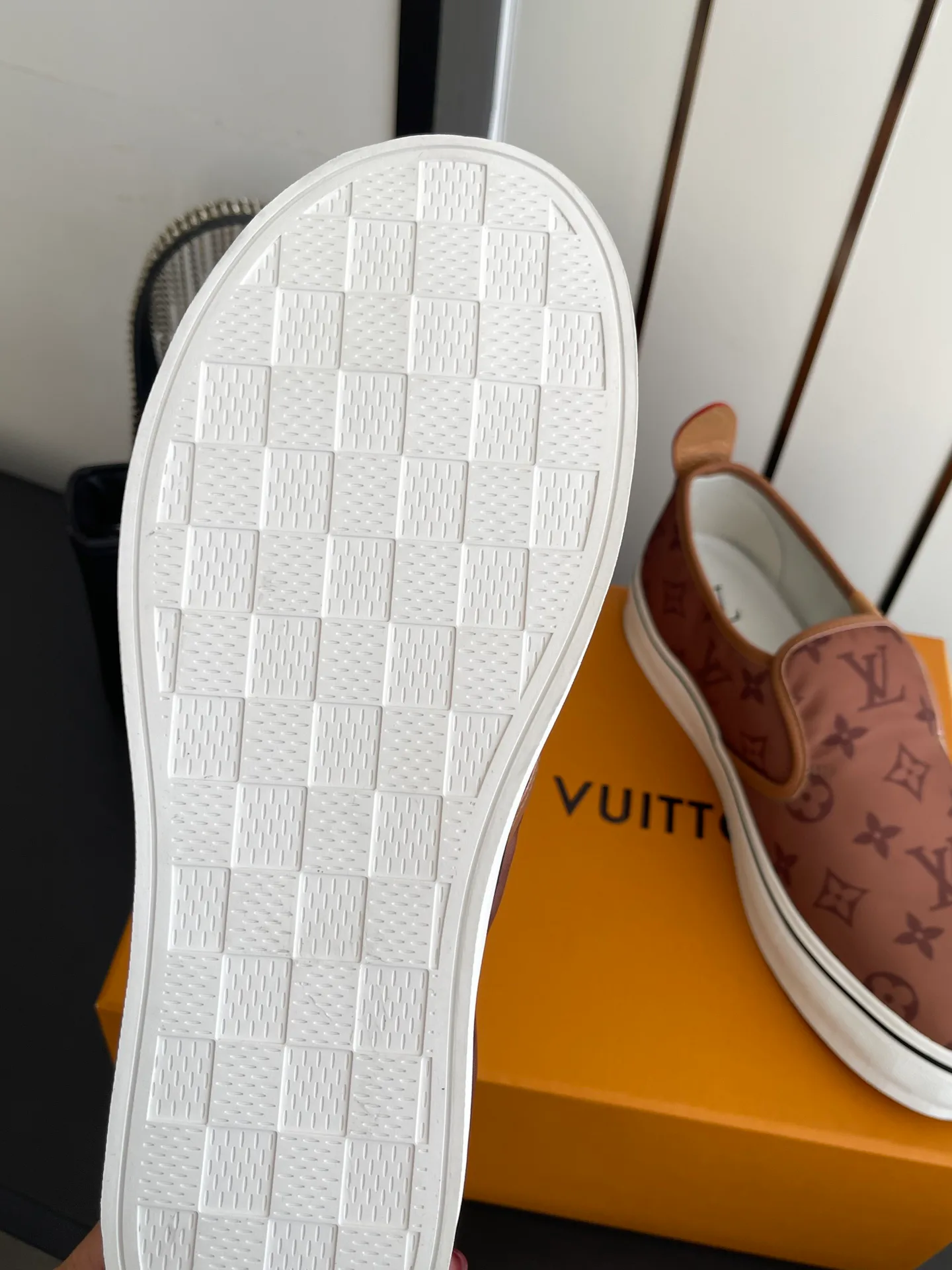 Кроссовки Мужские Louis Vuitton 17908527