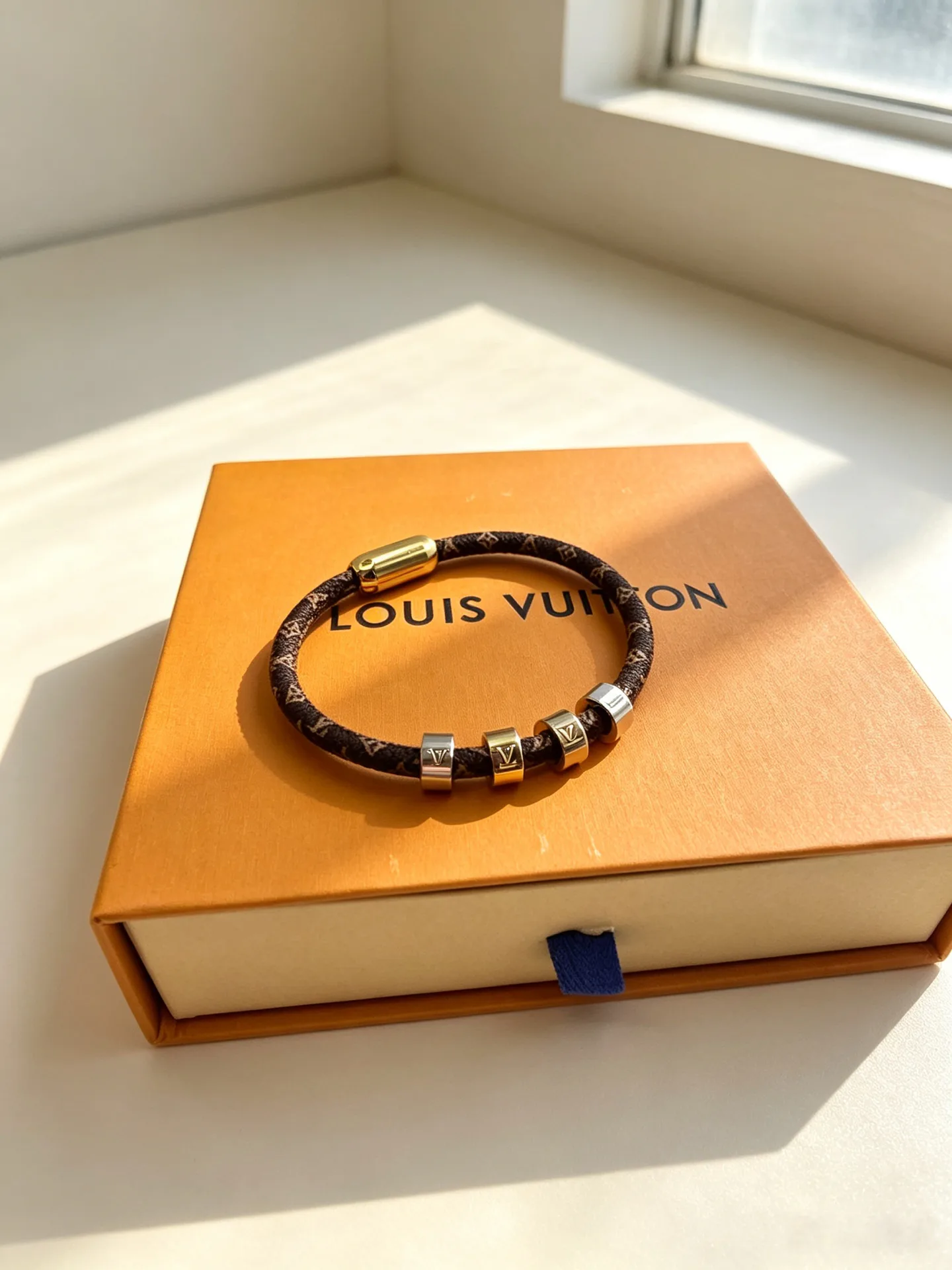 Бижутерия Louis Vuitton 17871416