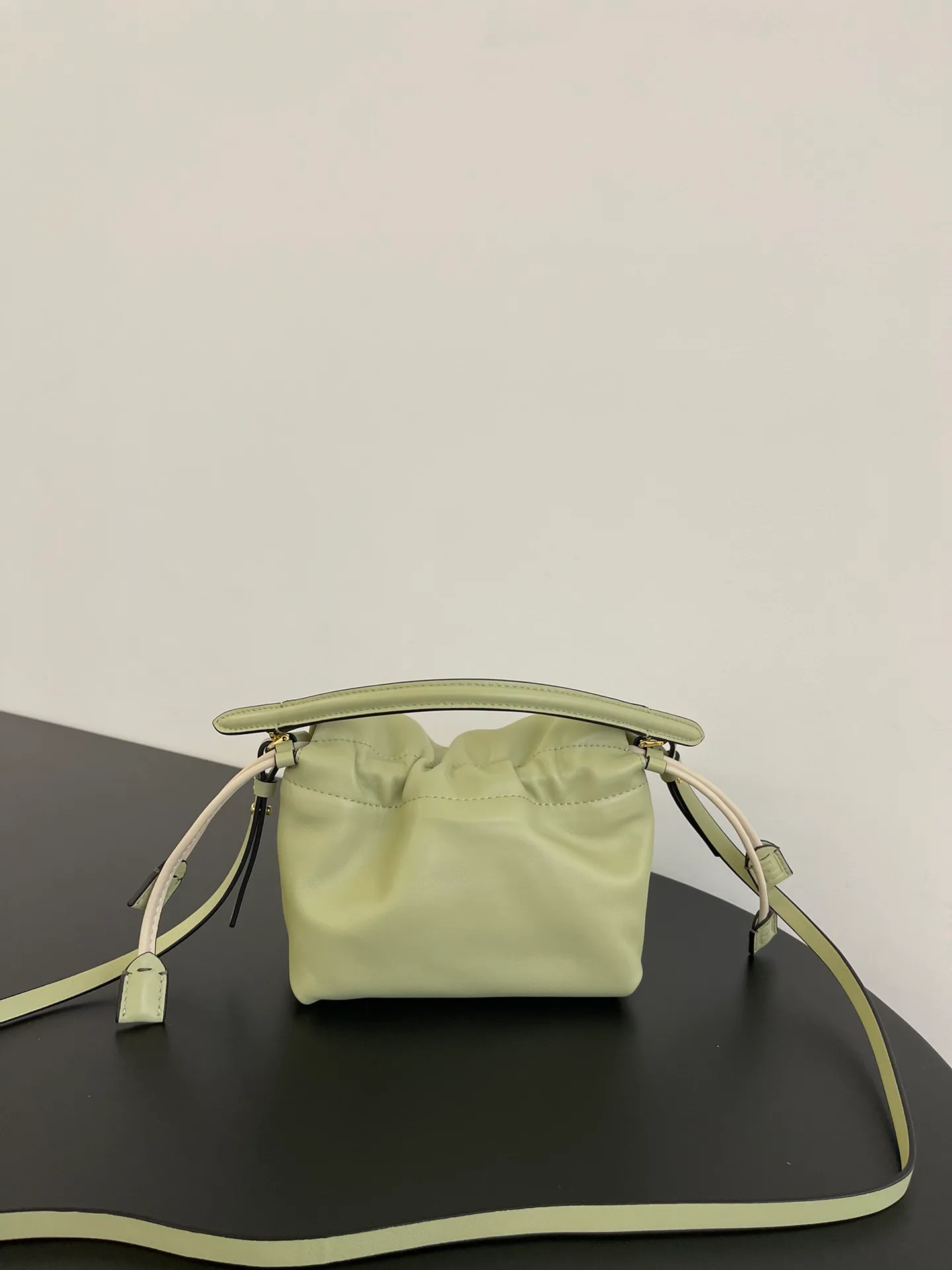 Классические Сумки Женские Fendi 13546195