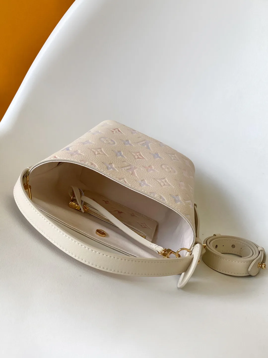 Сумки На Ремне Женские Louis Vuitton 57814