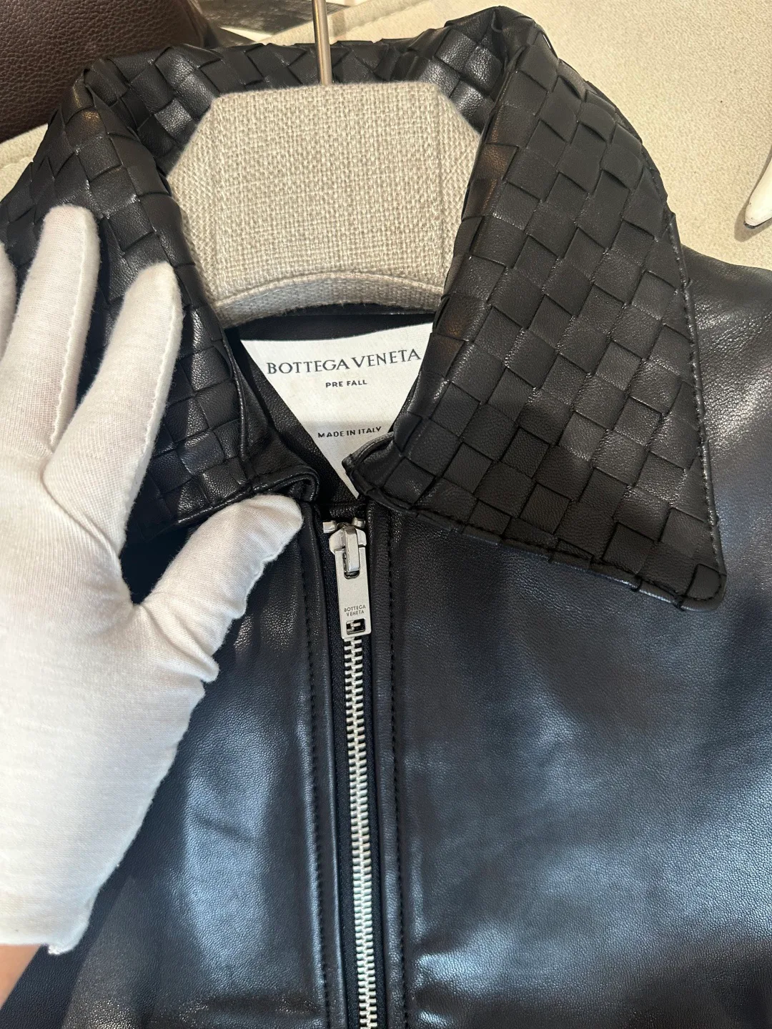 Кожаные Куртки И Дублёнки Женские Bottega Veneta 17934097