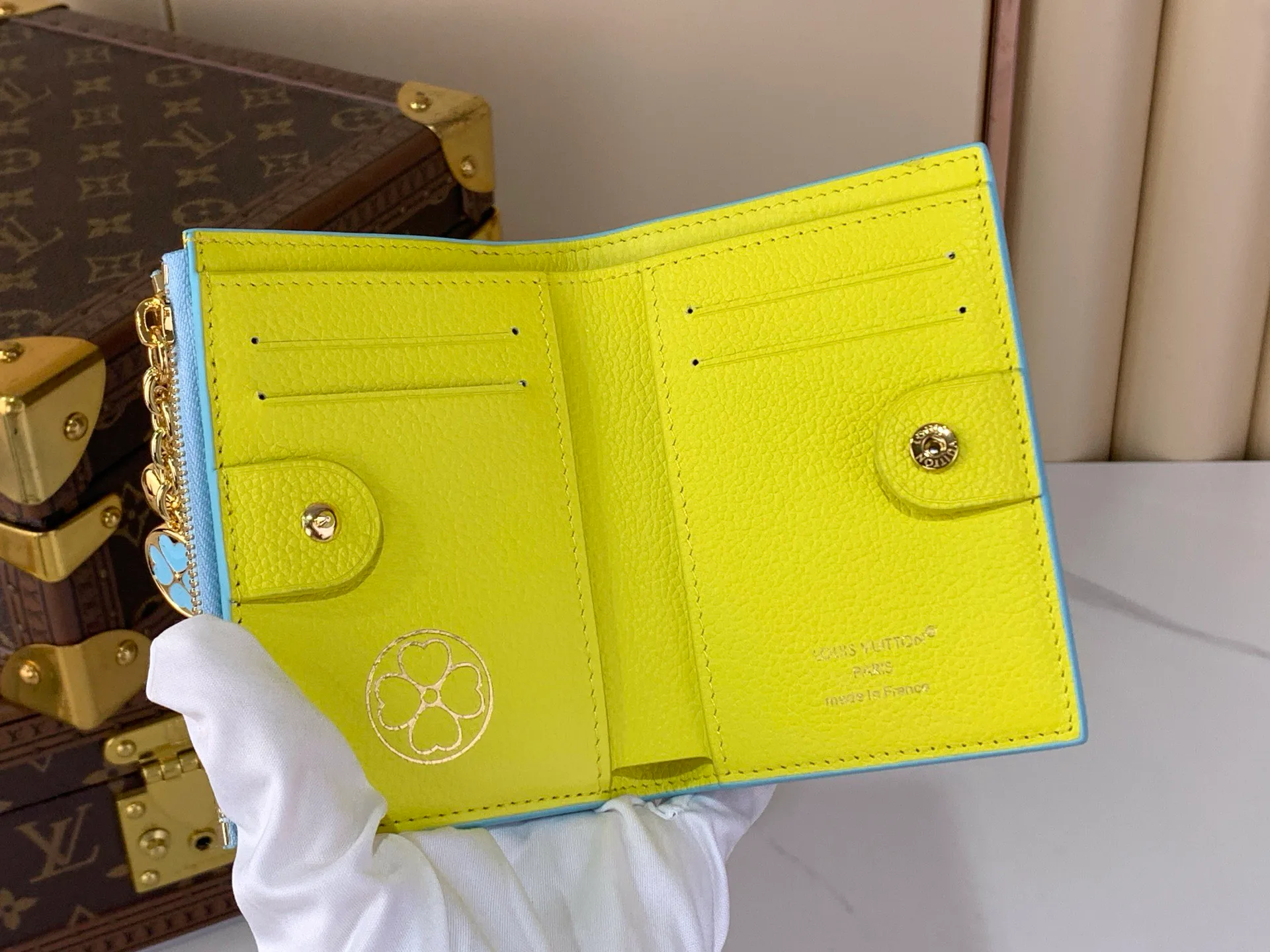 Клатчи Женские Louis Vuitton 13455879