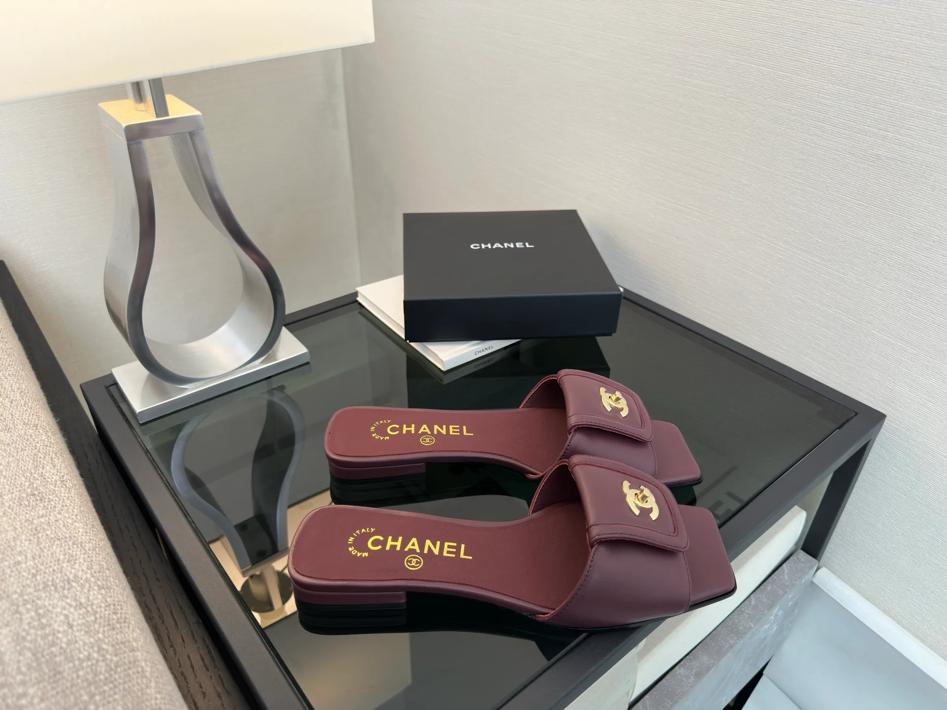 Шлепанцы Женские Chanel 12139138
