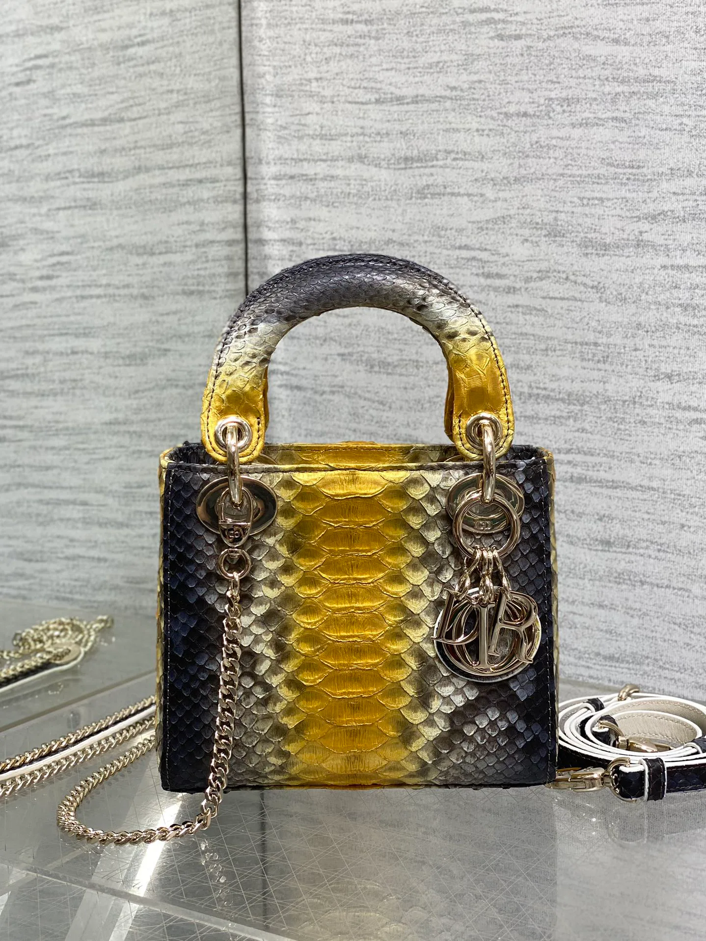 Классические Сумки Женские Christian Dior 11581736