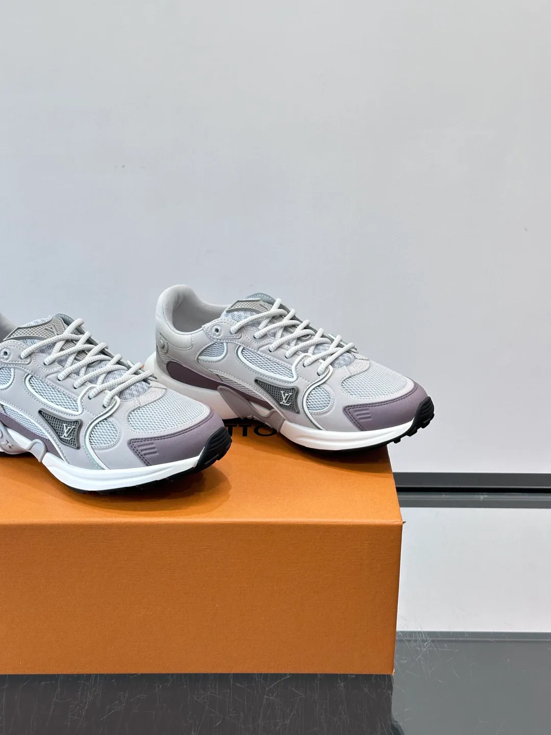 Кроссовки Женские Louis Vuitton 12961526