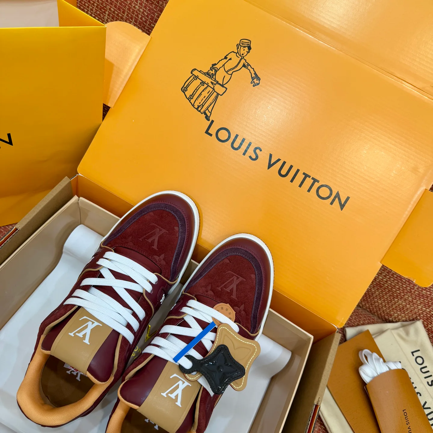 Кроссовки Женские Louis Vuitton 18765485