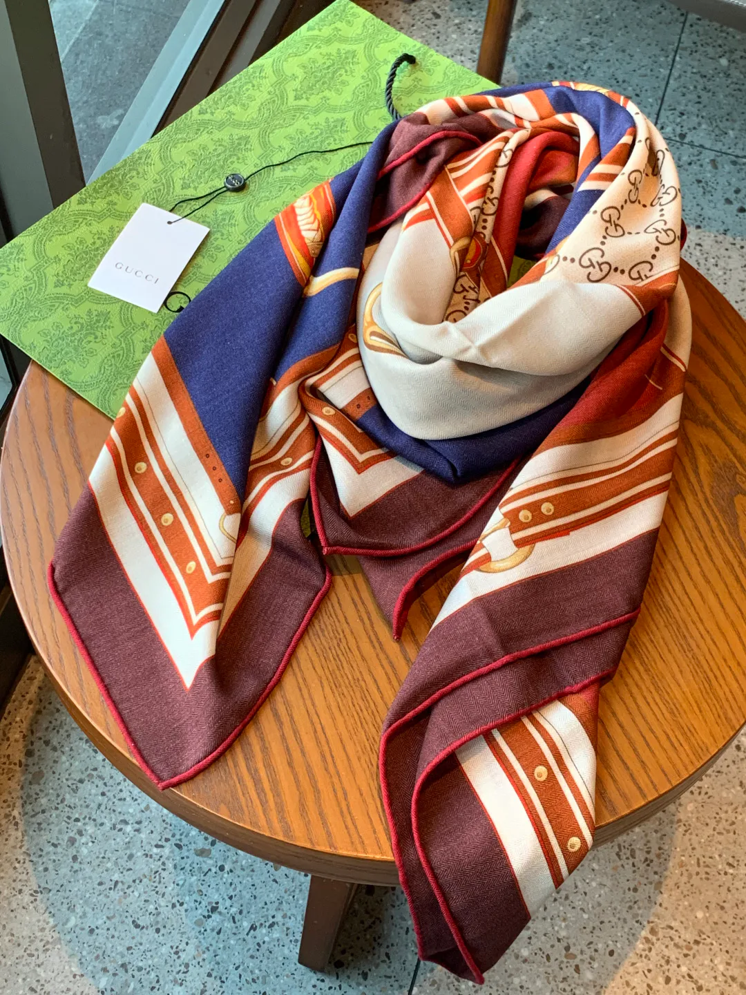 Платки Gucci 1338055