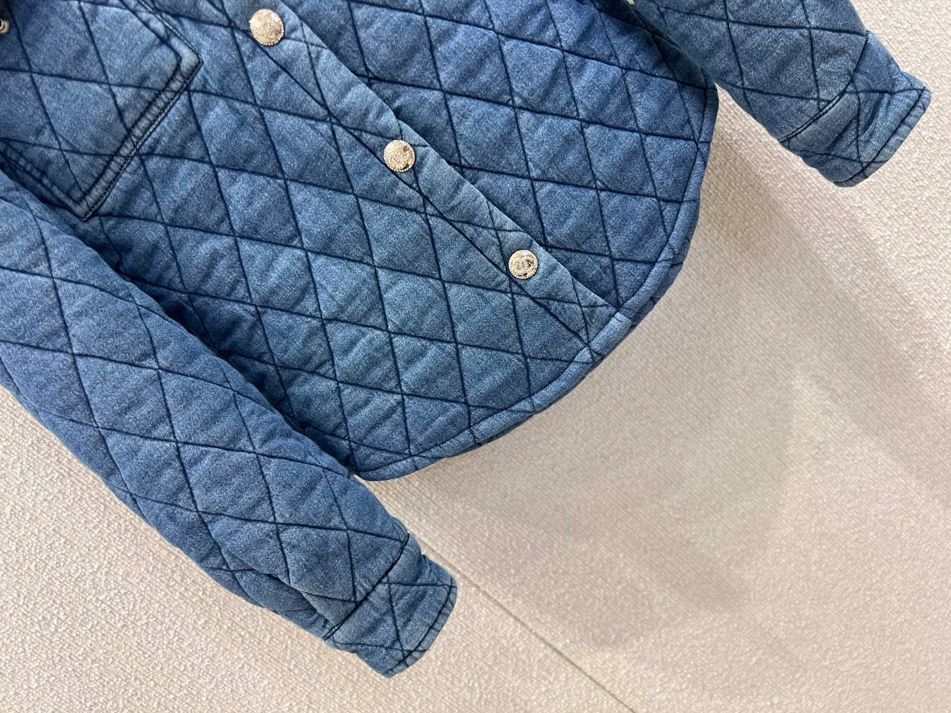 Куртки И Пуховики Женские Chanel 182914