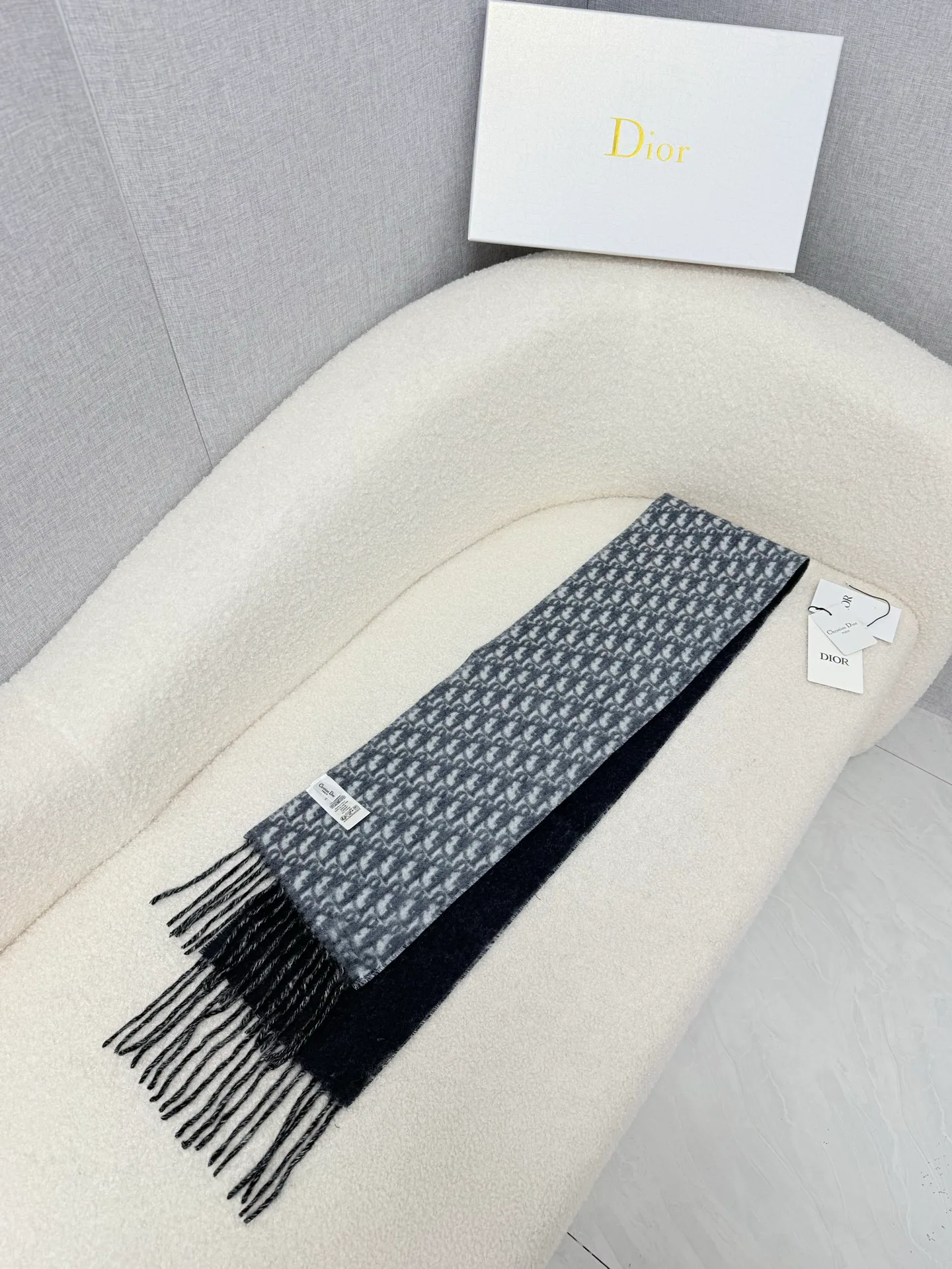 Шарфы Christian Dior 18574660