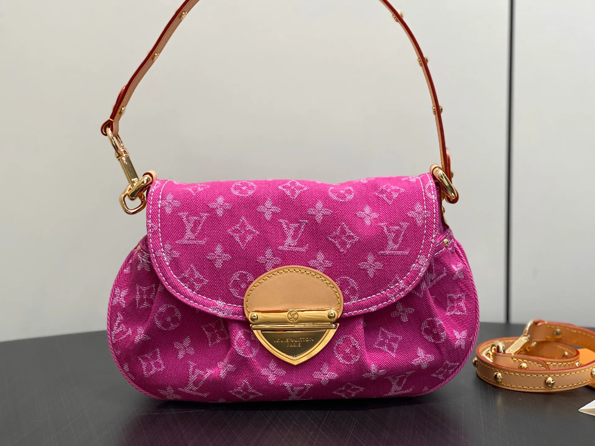 Классические Сумки Женские Louis Vuitton 11724307