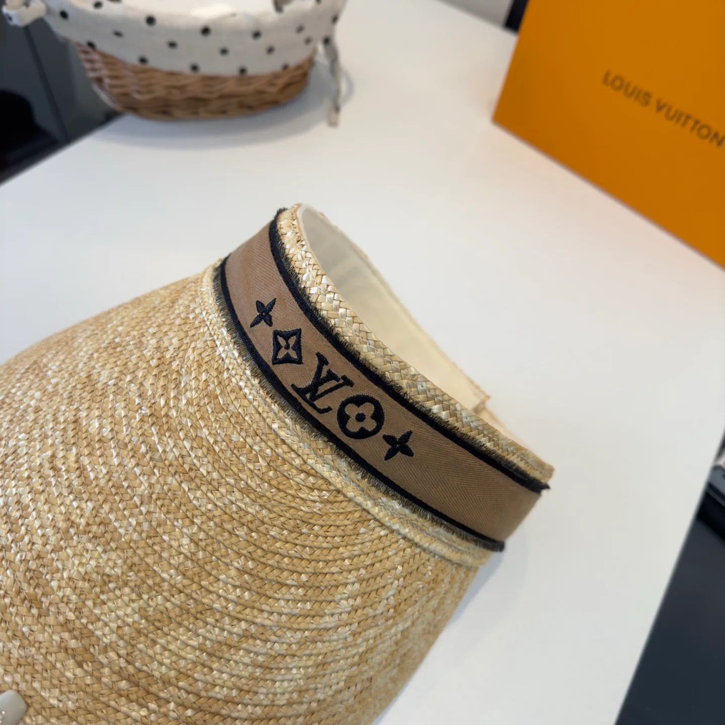Головные Уборы Louis Vuitton 12349322