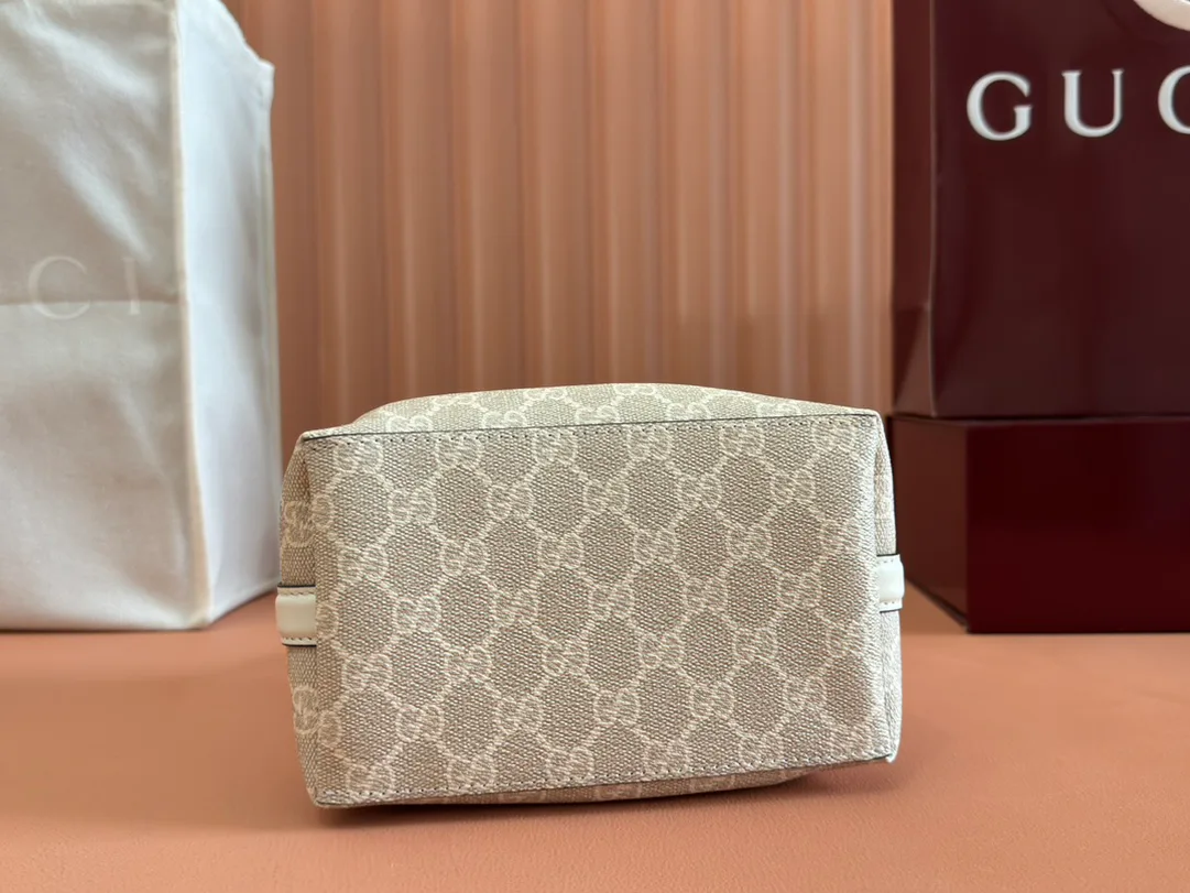 Классические Сумки Женские Gucci 11565795