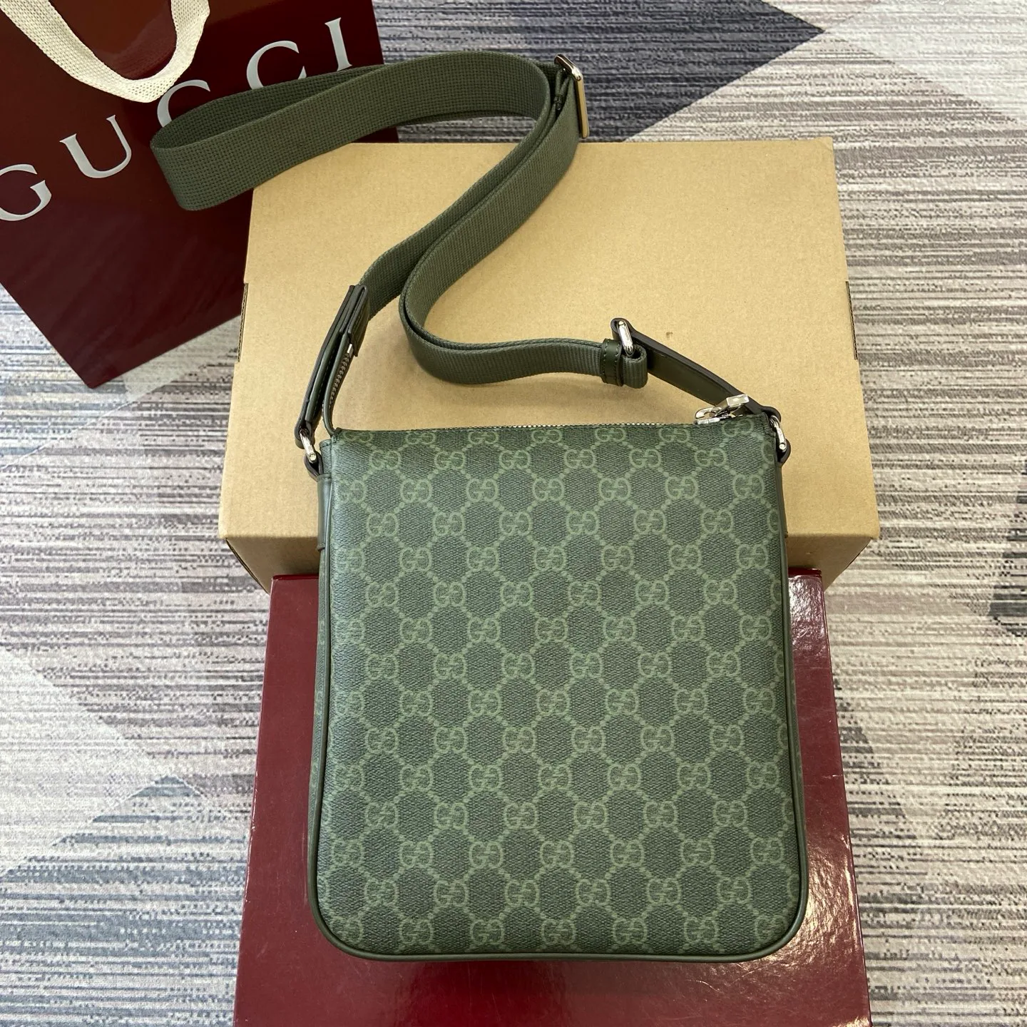 Поясные Сумки Женские Gucci 546482