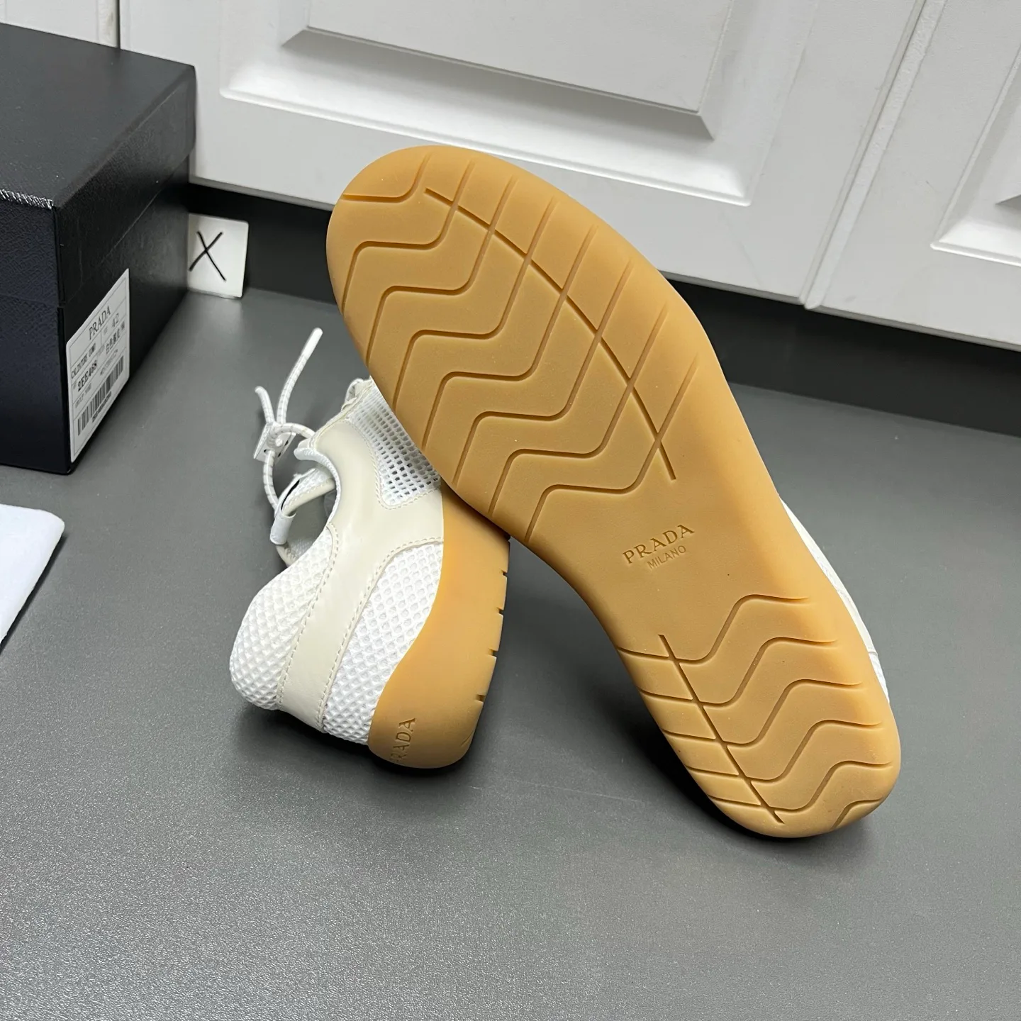 Кроссовки Мужские Prada 13216339